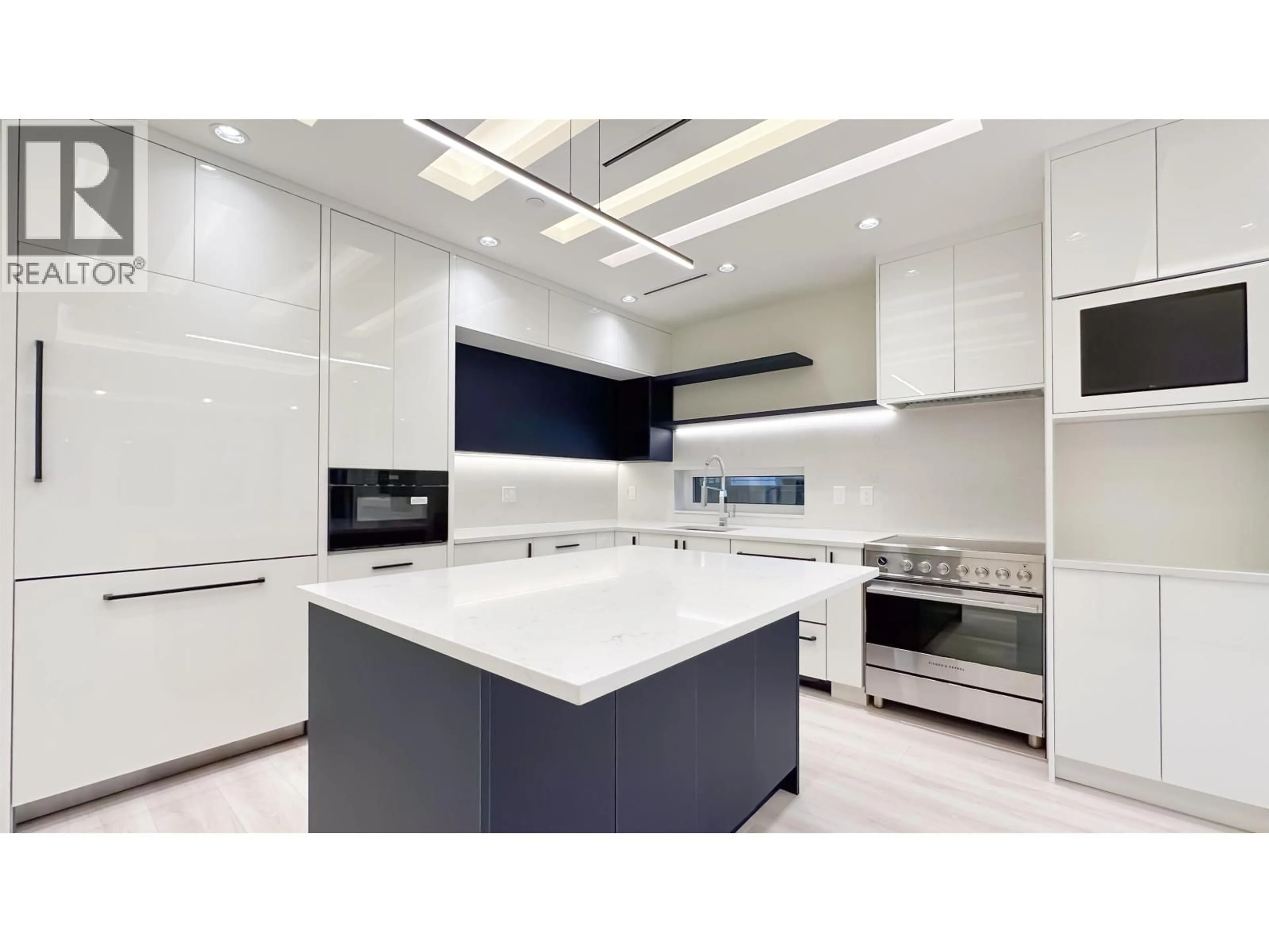 Contemporary kitchen, ceramic/tile floor for 2373 7TH AVENUE, Vancouver British Columbia V6K1Y4