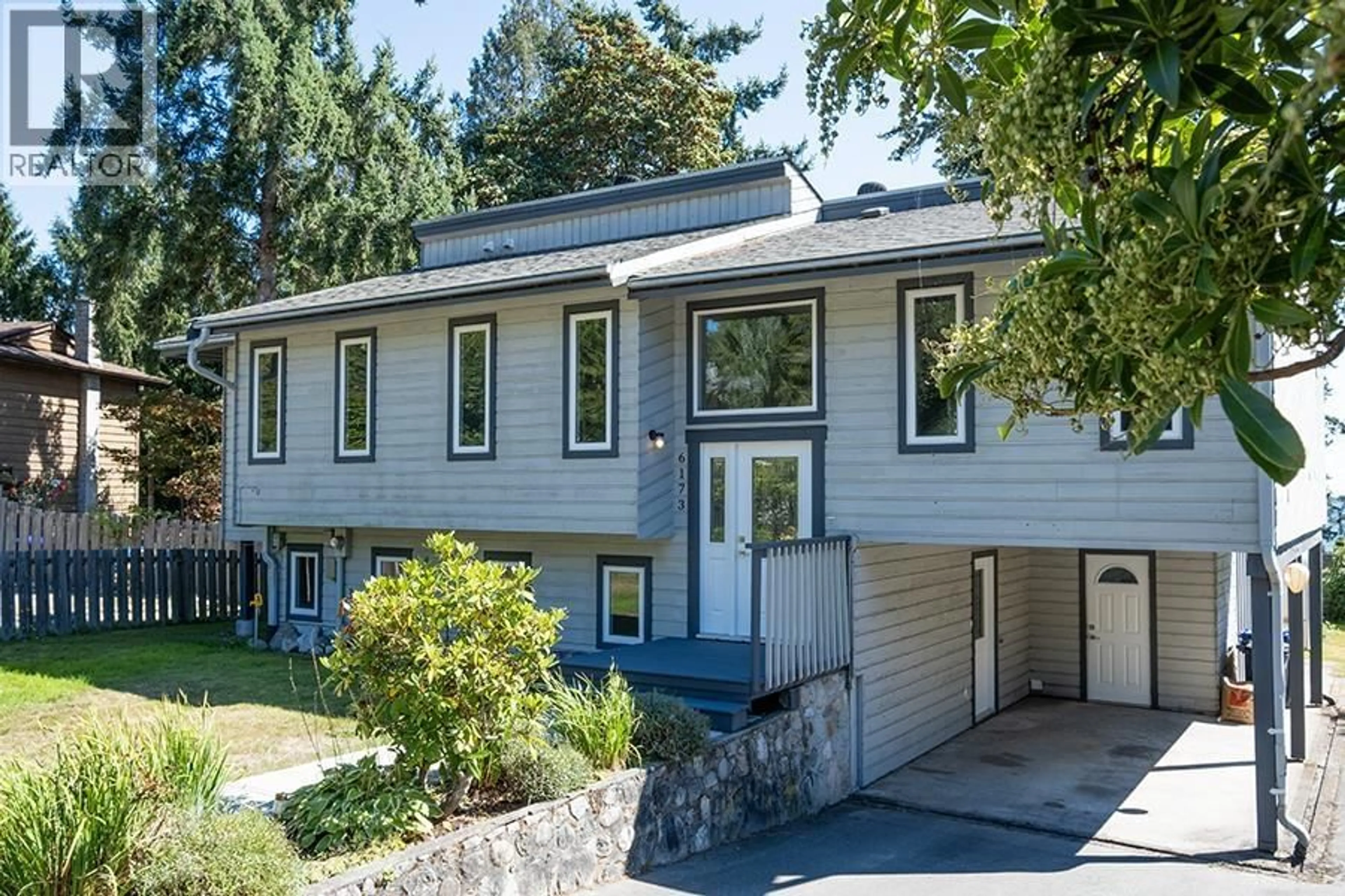Home with vinyl exterior material, street for 6173 BLIGH ROAD, Sechelt British Columbia V7Z0M1