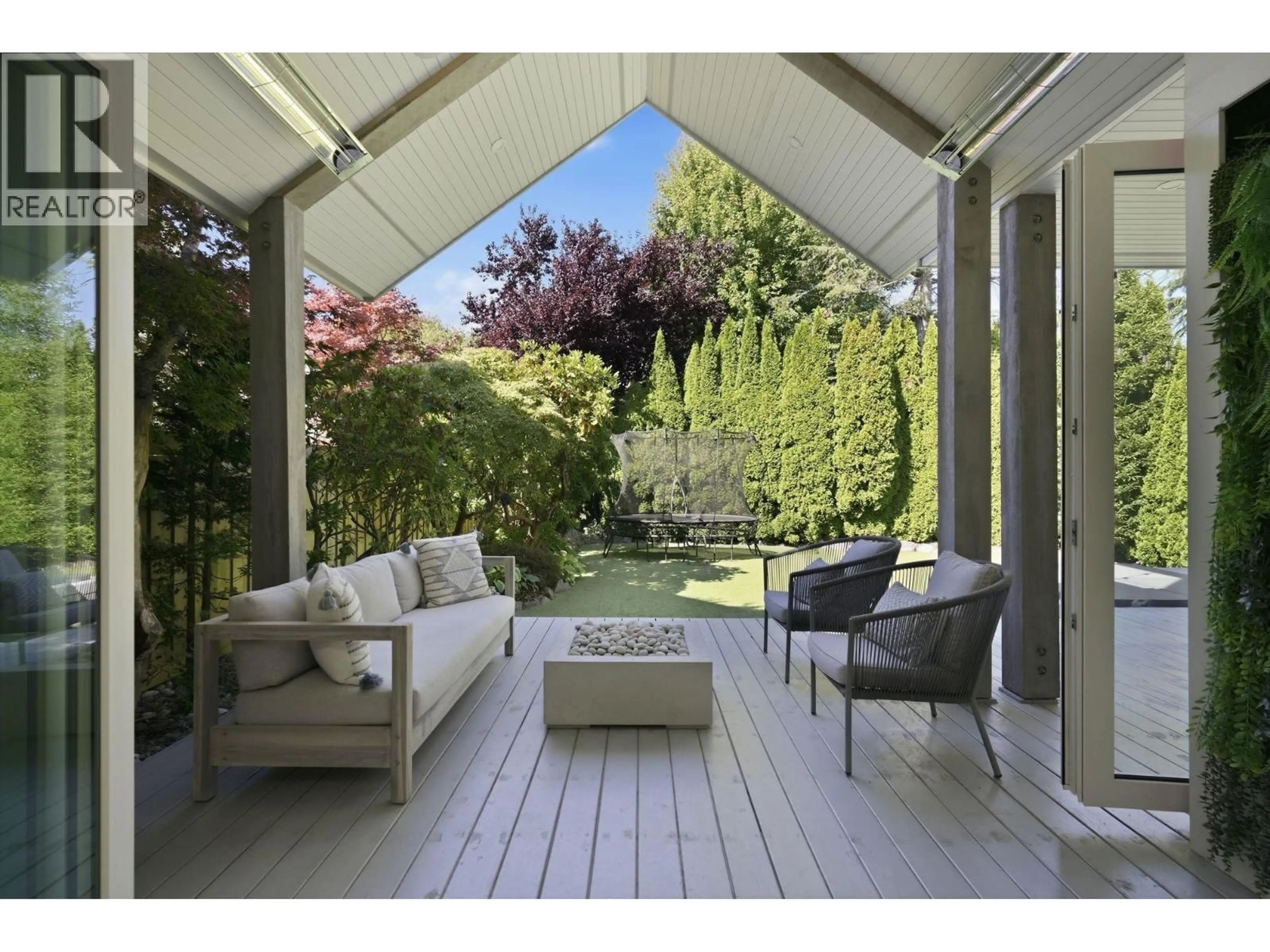 Patio, street for 1671 FARRELL CRESCENT, Delta British Columbia V4L1T9