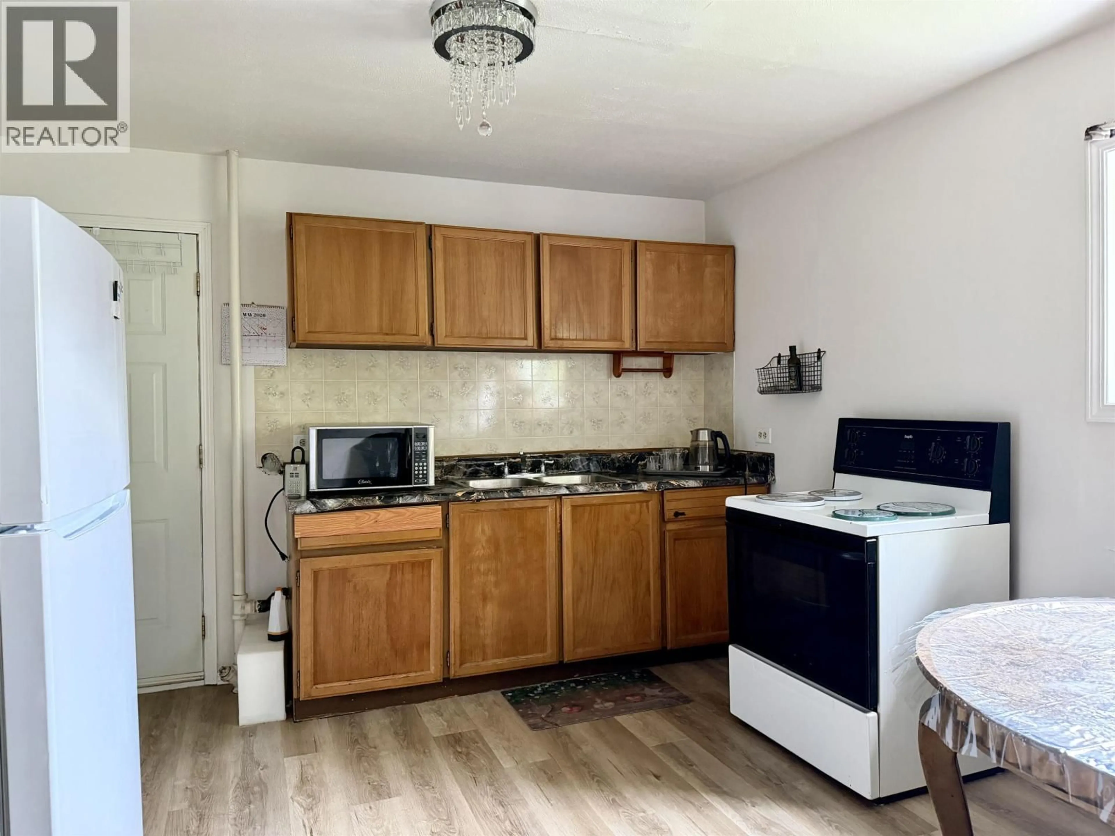 Standard kitchen, unknown for 534 IRWIN STREET, Prince George British Columbia V2M2X7