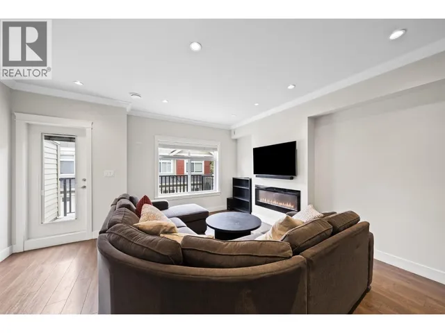 4 - 5180 BLUNDELL ROAD, Richmond 3