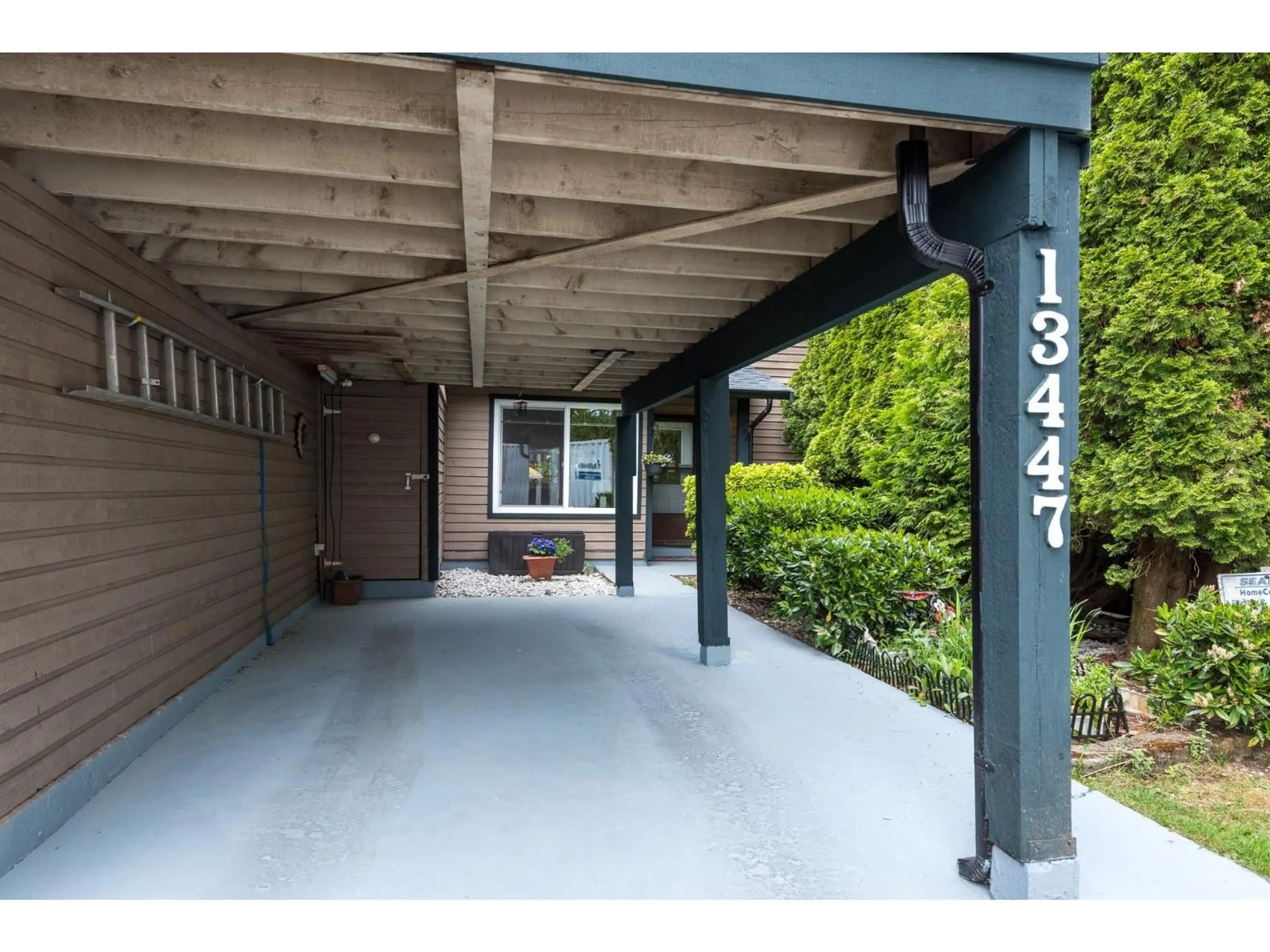 Unknown for 13447 68A AVENUE, Surrey British Columbia V3W8H2