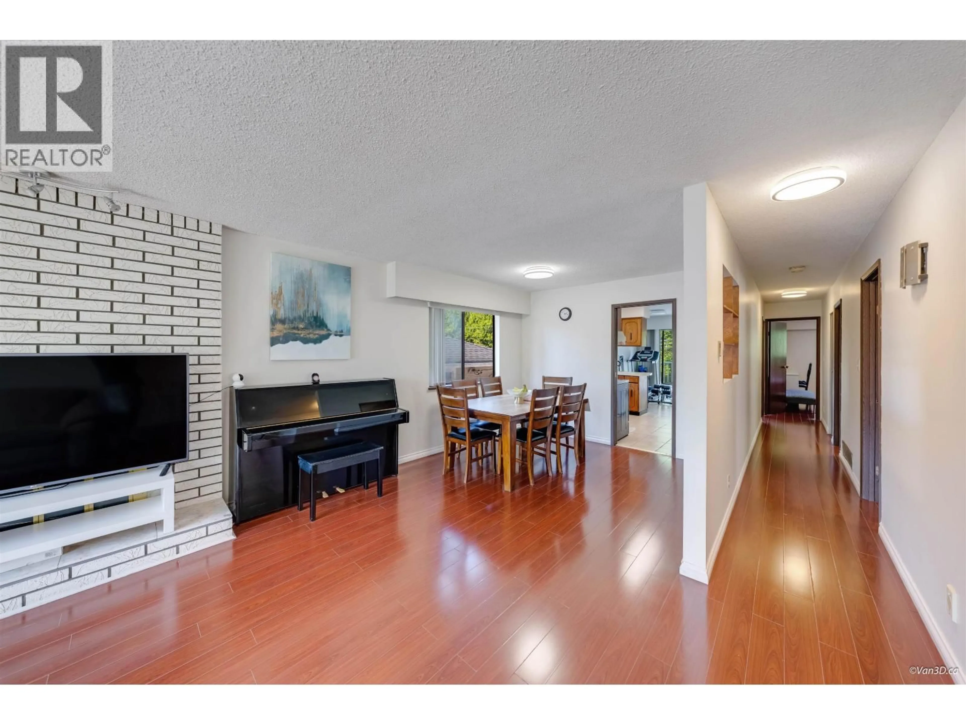 A pic of a room for 2537 27TH AVENUE, Vancouver British Columbia V5R1N2