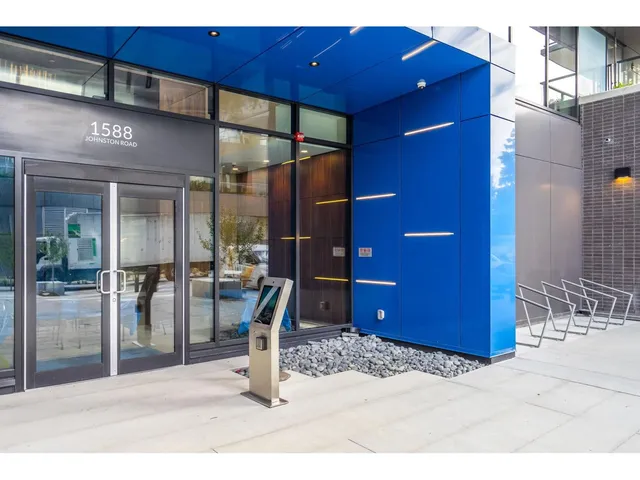 1108 - 1588 JOHNSTON STREET, White Rock 3