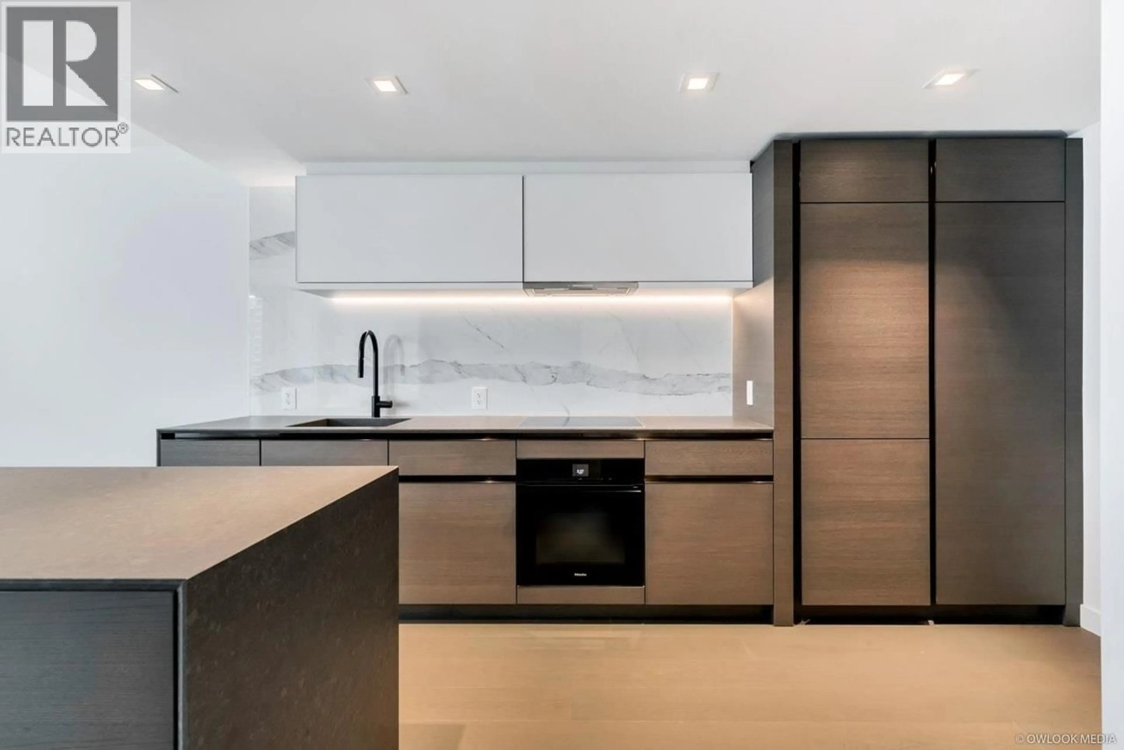 Standard kitchen, unknown for 1504 - 620 CARDERO STREET, Vancouver British Columbia V6G0C7