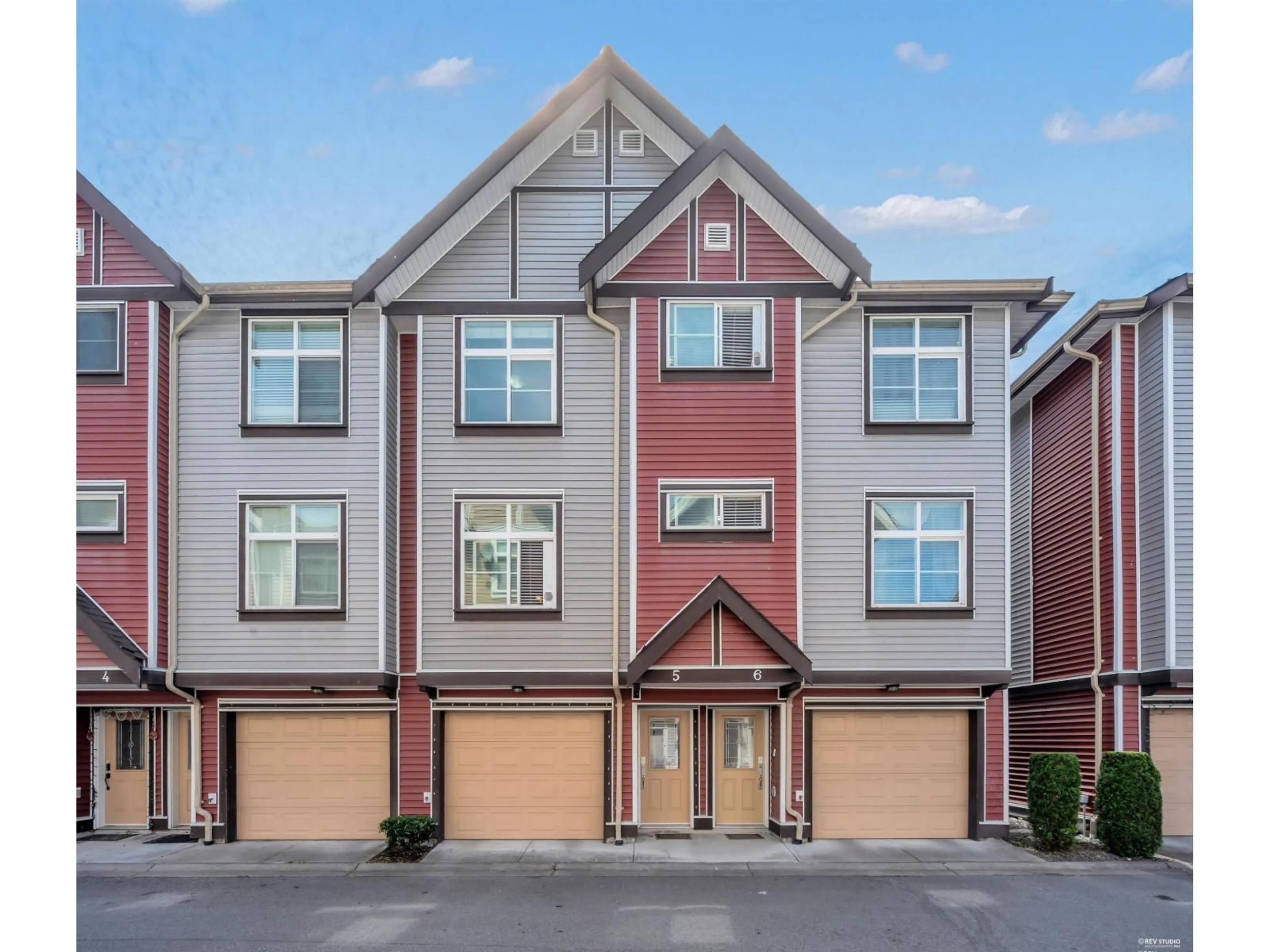 Home with vinyl exterior material, street for 5 - 9405 121 STREET, Surrey British Columbia V3V0A9