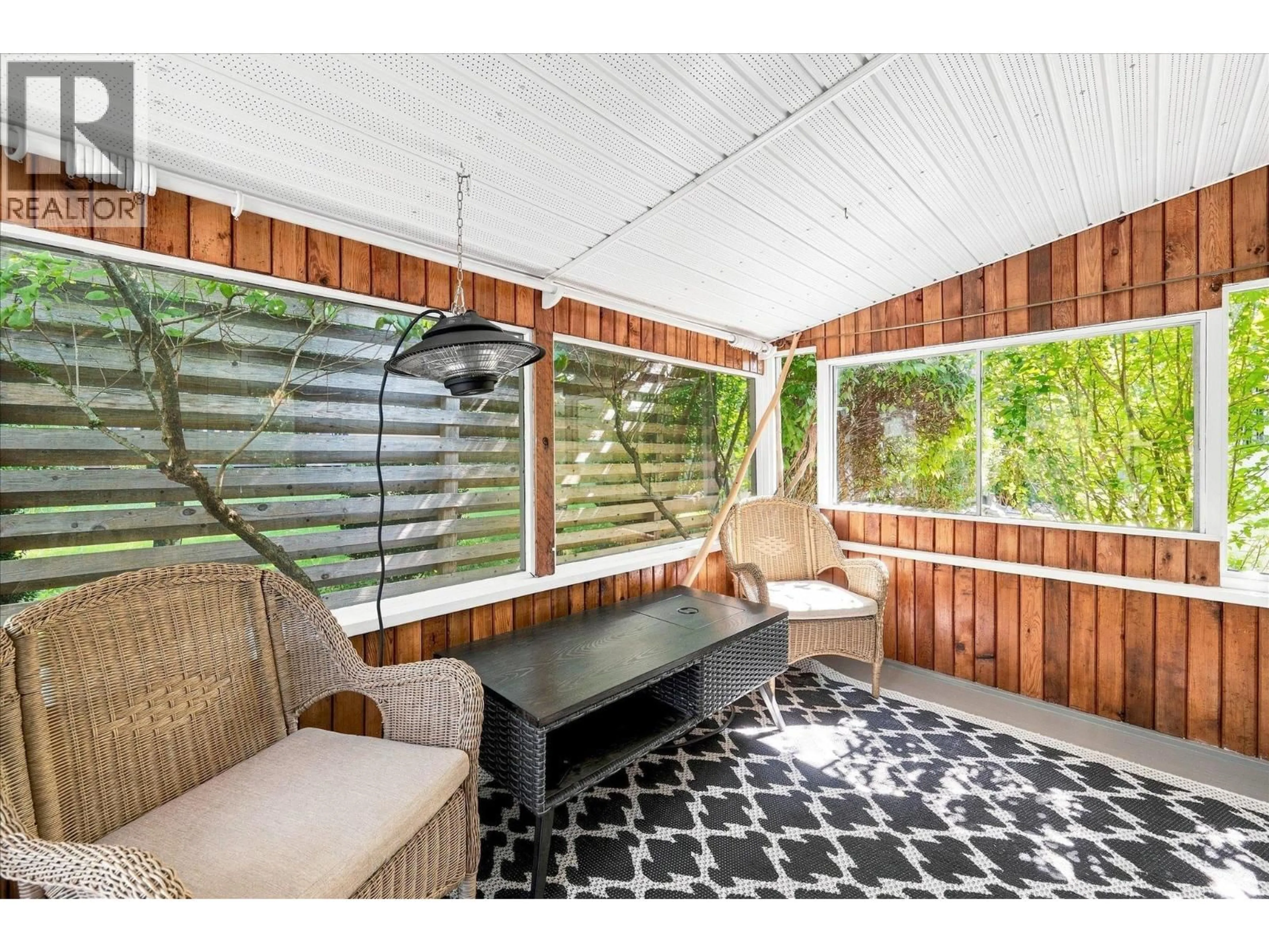 Patio, unknown for 827 MINATY LANE, Britannia Beach British Columbia V0N1J0