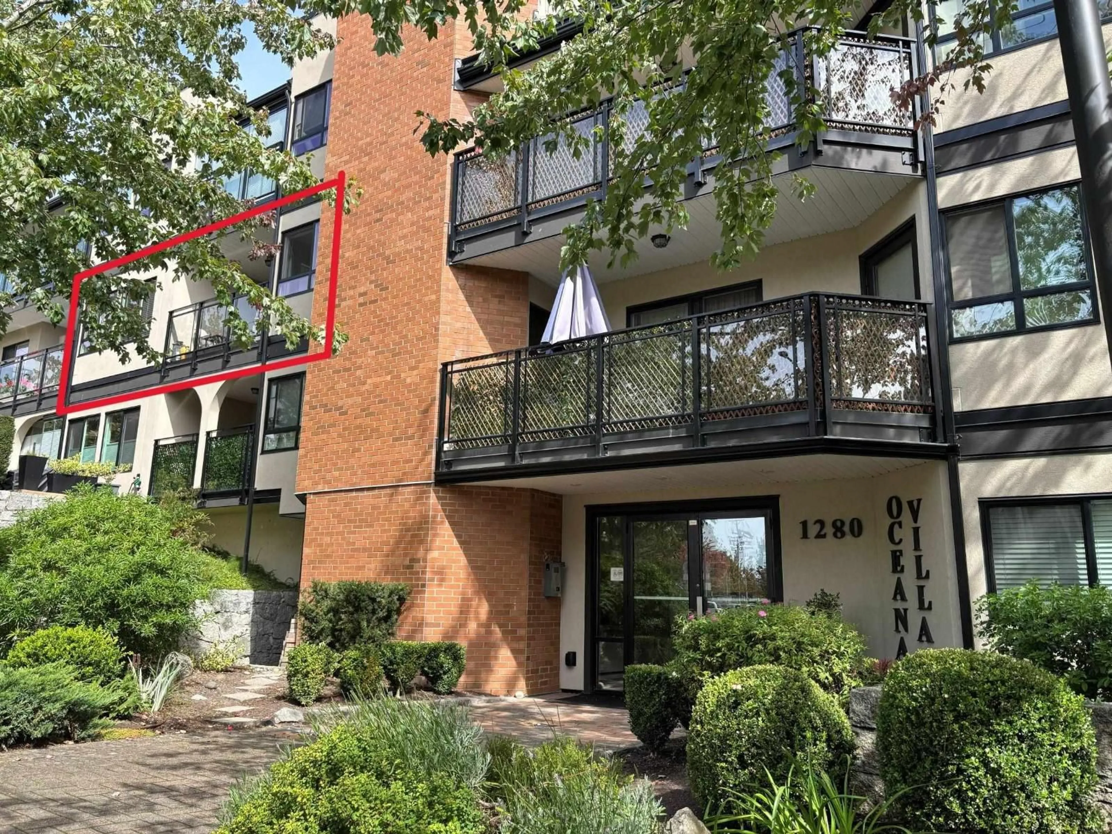 Unknown for 301 - 1280 FIR STREET, White Rock British Columbia V4B4B1