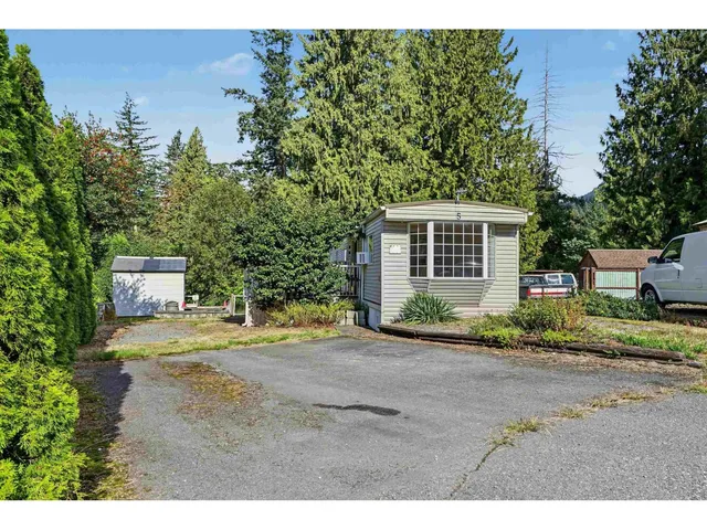 5 - 2216 LOUGHEED HIGHWAY, Agassiz 3