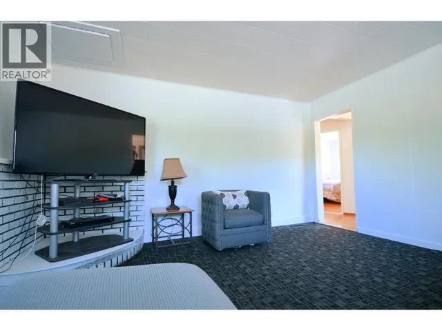2944 MEYER ROAD, Prince George 4
