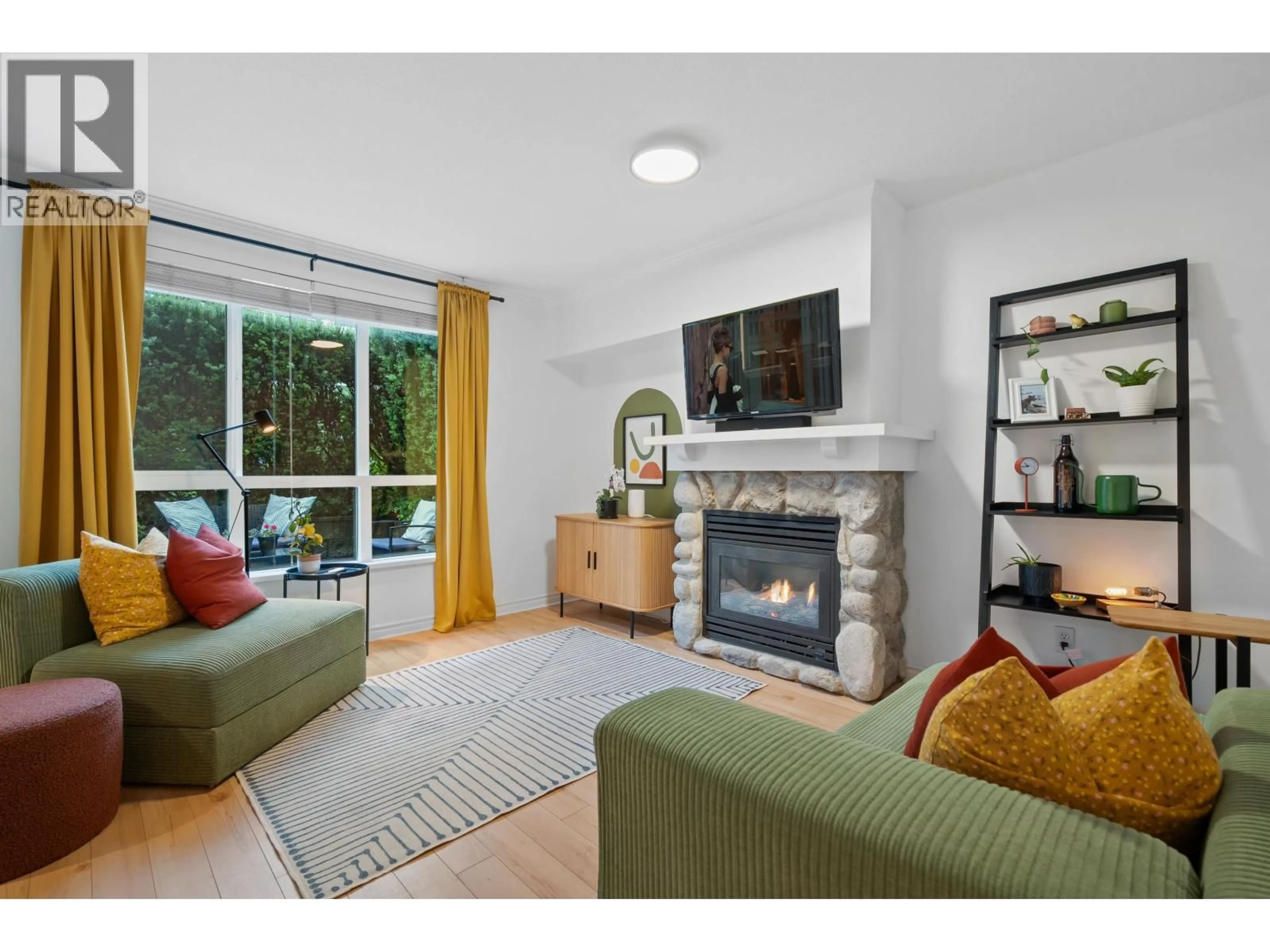 Living room with furniture, unknown for 3 - 1005 LYNN VALLEY ROAD, North Vancouver British Columbia V7J1Z6
