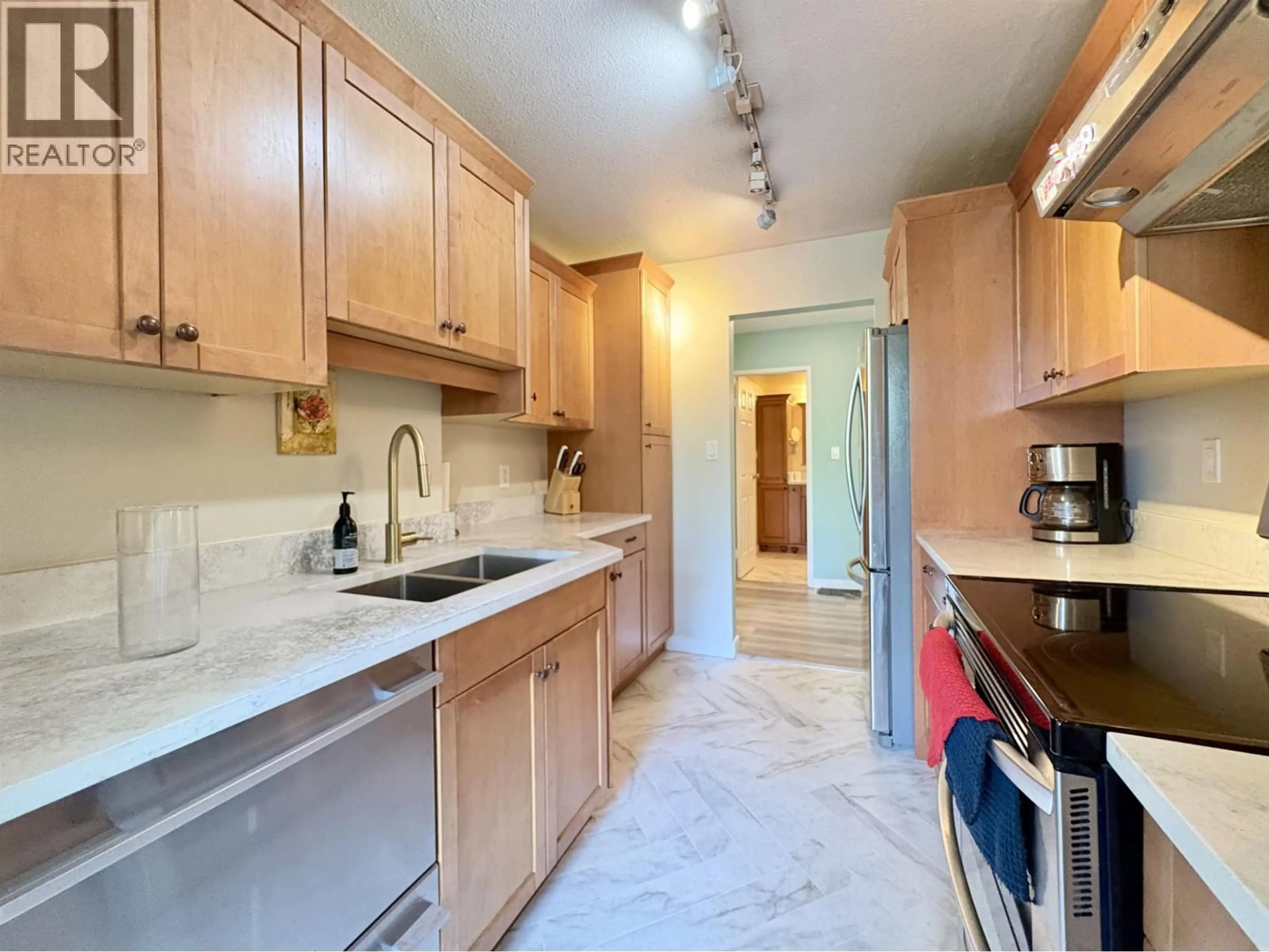 Unknown for 602 - 2060 BELLWOOD AVENUE, Burnaby British Columbia V5B4V2