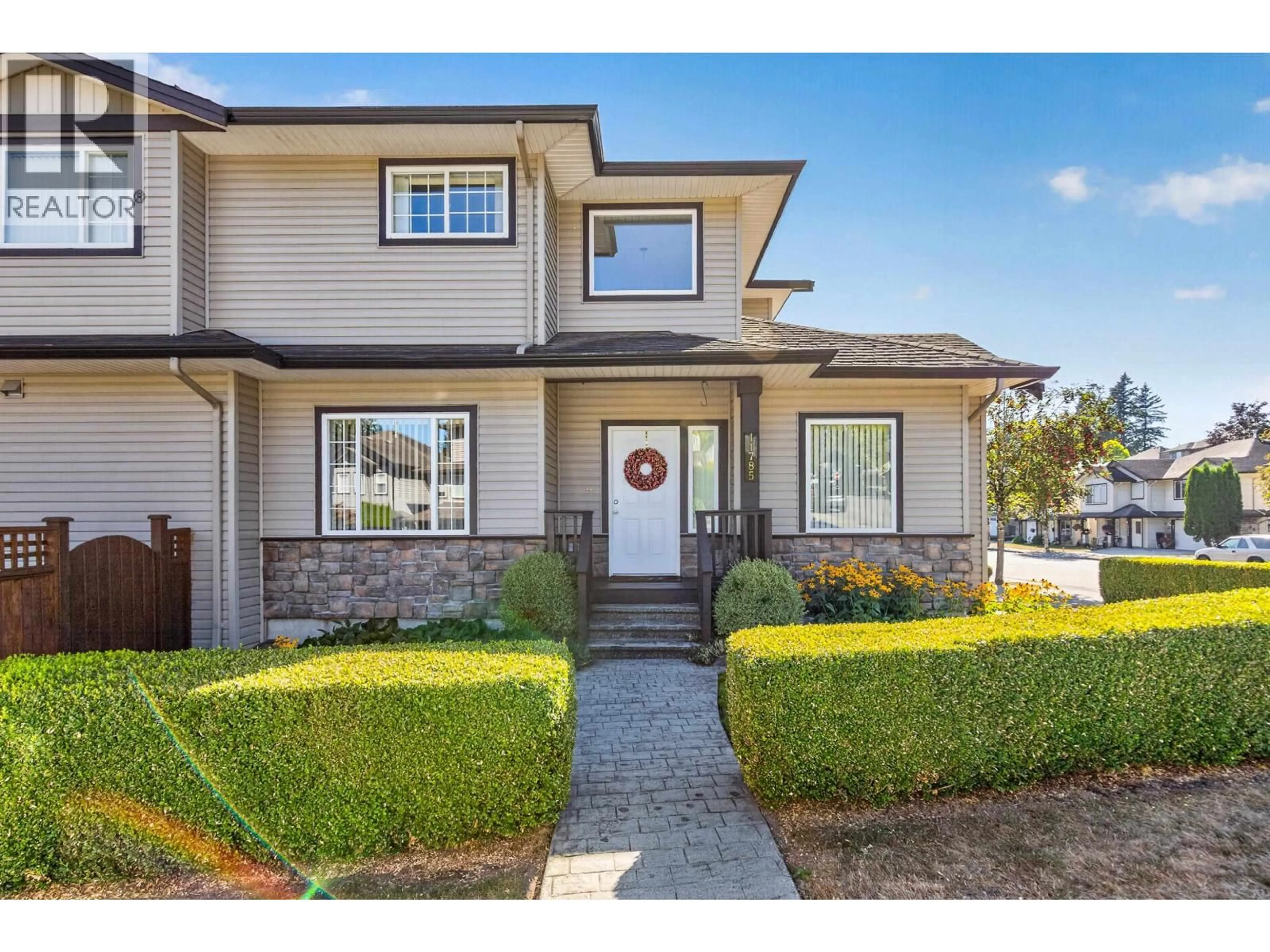 Home with vinyl exterior material, street for 11785 GILLAND LOOP, Maple Ridge British Columbia V4R2W4
