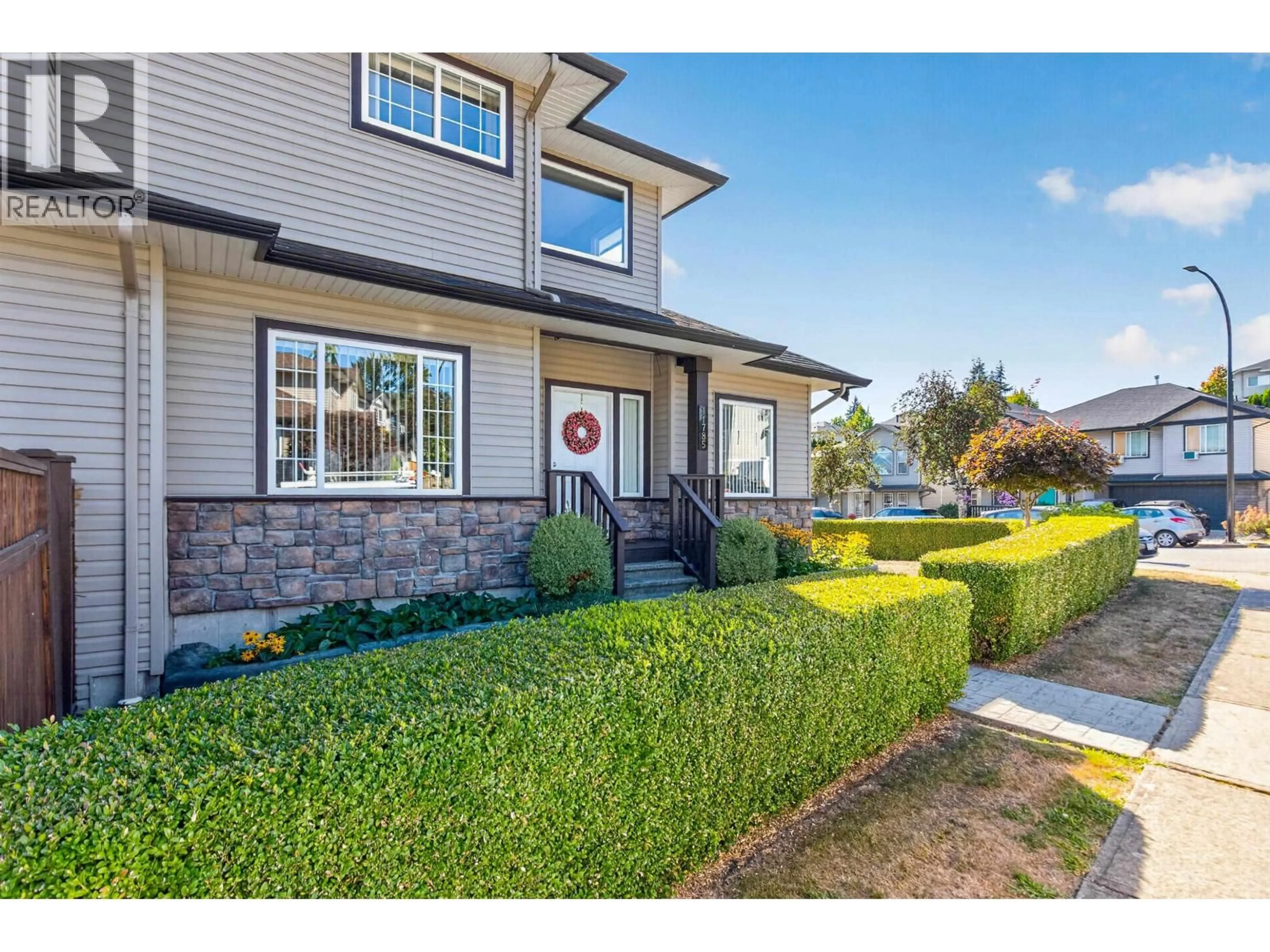 Home with vinyl exterior material, street for 11785 GILLAND LOOP, Maple Ridge British Columbia V4R2W4