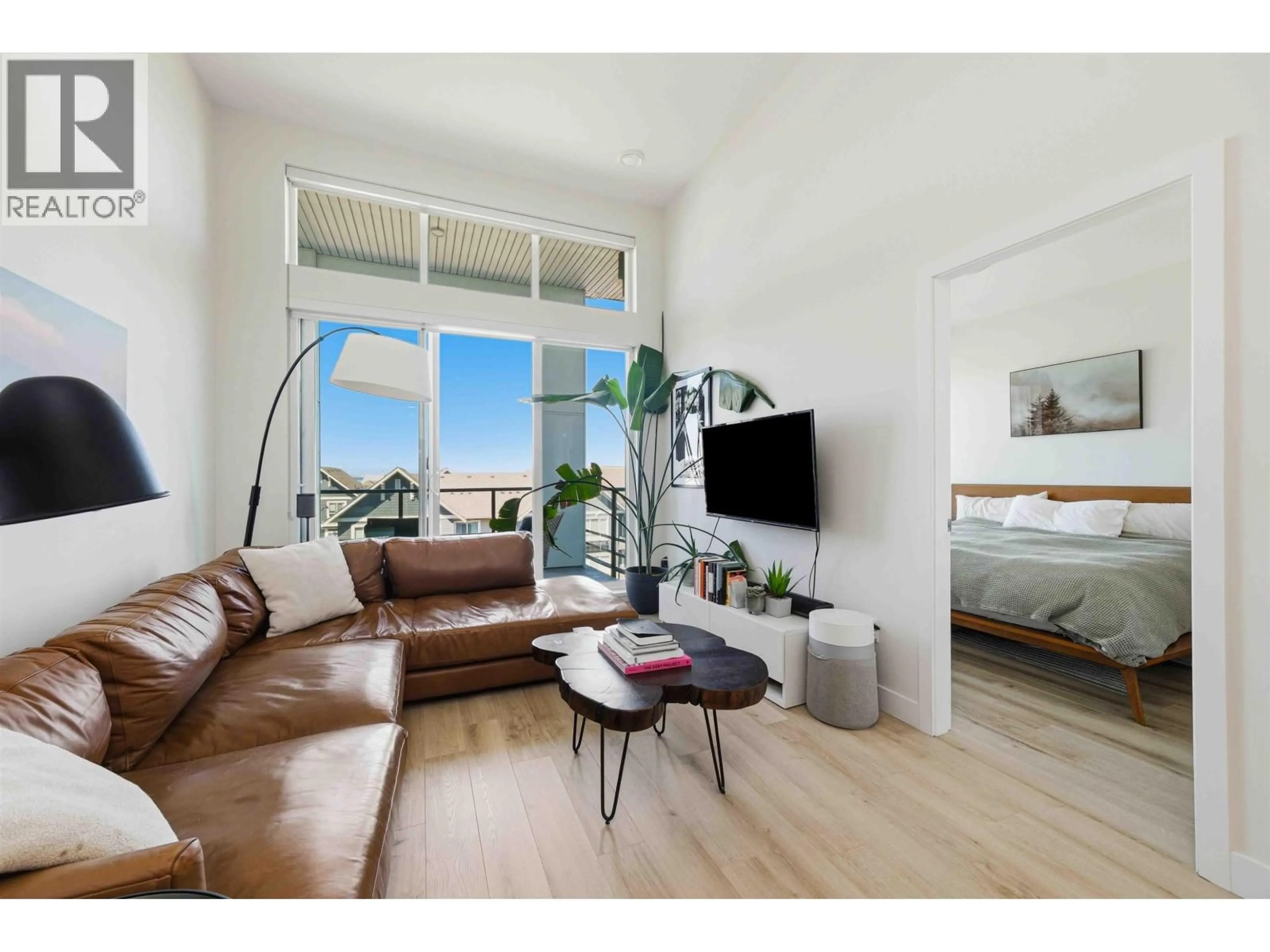 Living room with furniture, wood/laminate floor for 414 - 1892 STARLING DRIVE, Tsawwassen British Columbia V4M0C7