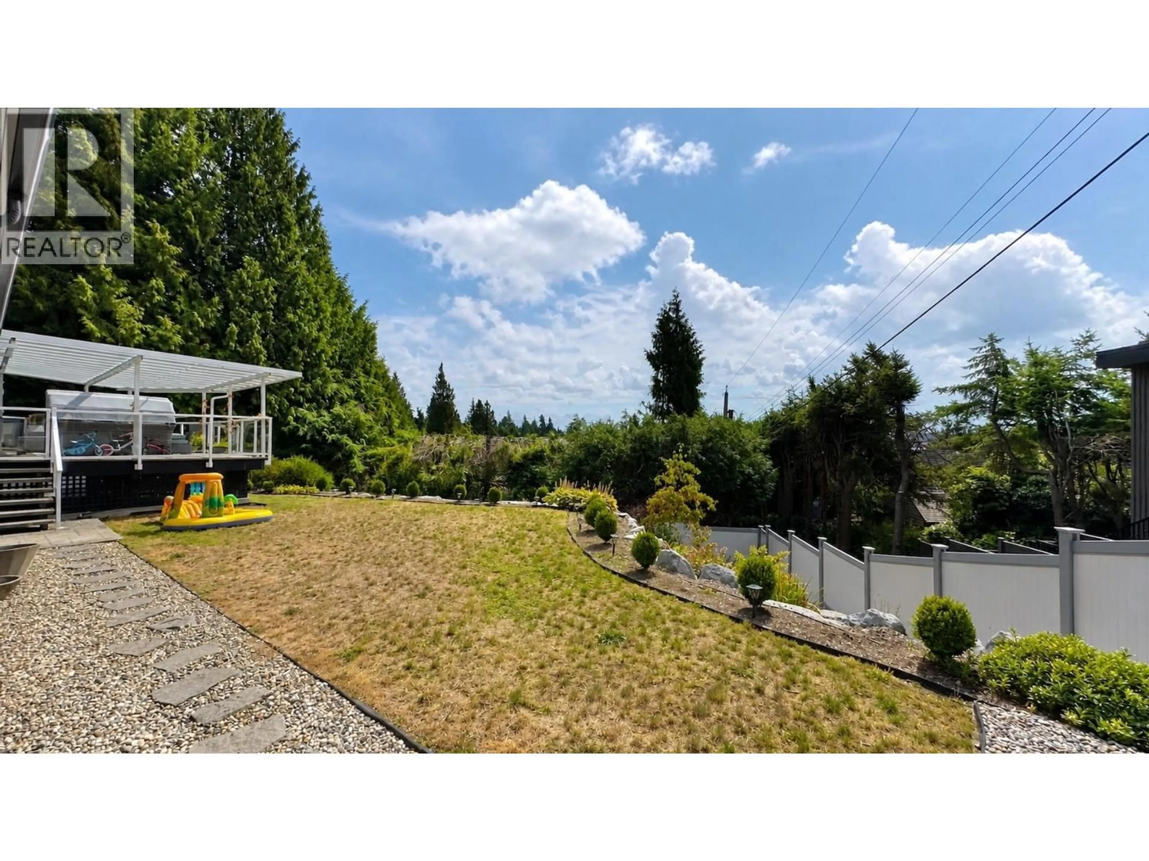A pic from outside/outdoor area/front of a property/back of a property/a pic from drone, mountain view for 4785 ESTEVAN PLACE, West Vancouver British Columbia V7W1H1