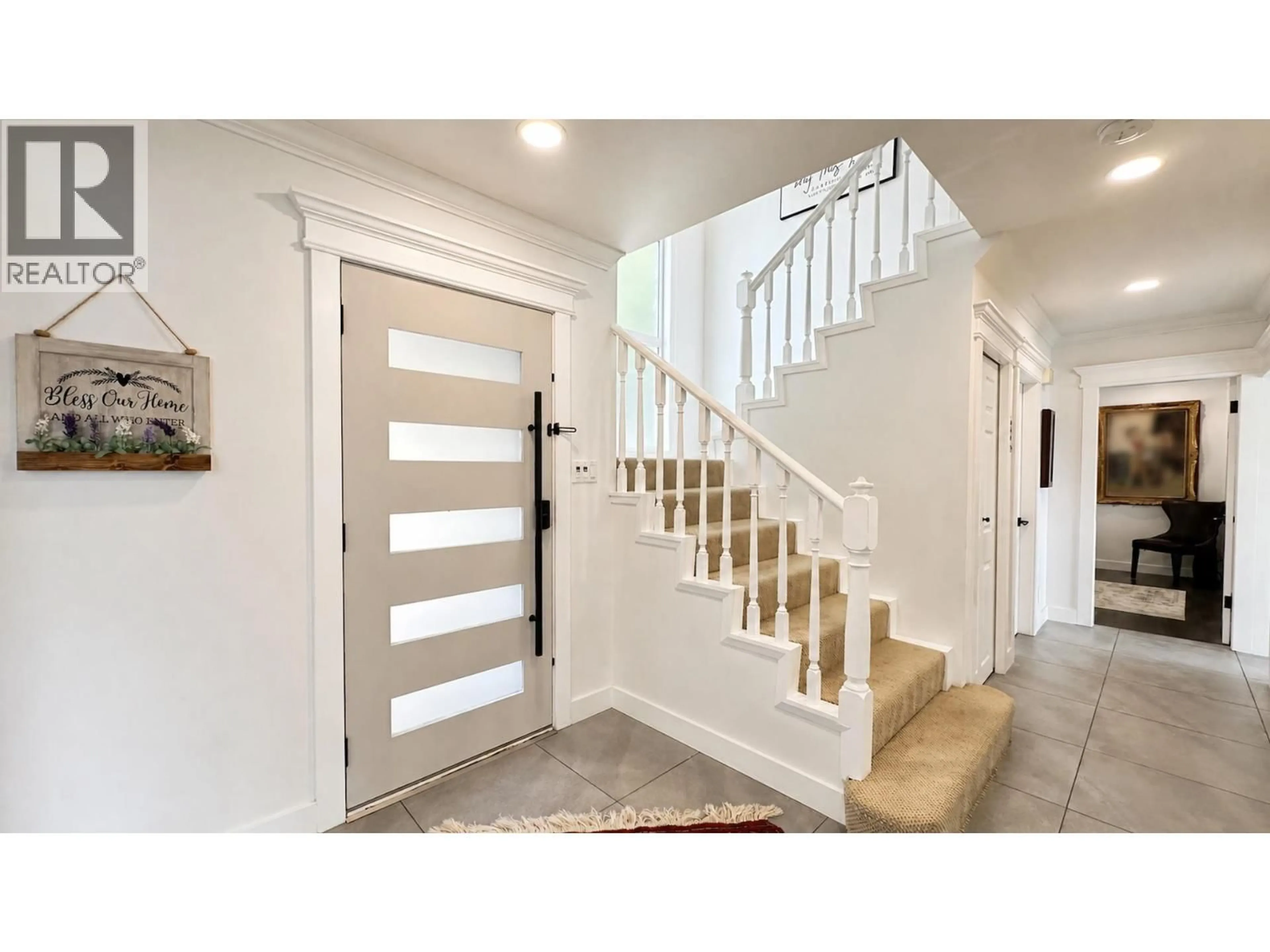 Indoor entryway for 4785 ESTEVAN PLACE, West Vancouver British Columbia V7W1H1