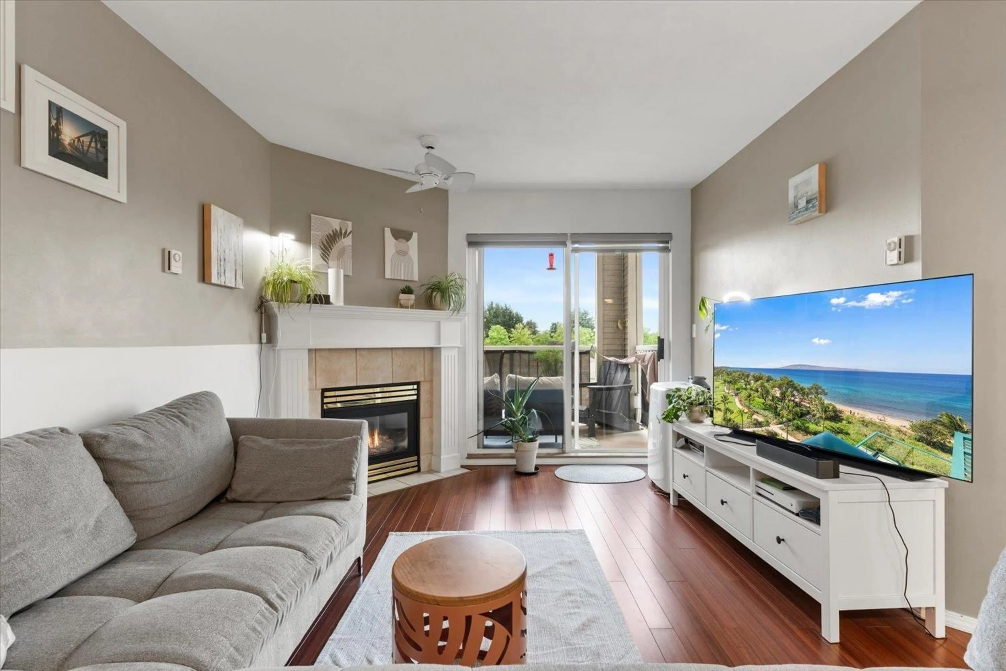 Living room with furniture, wood/laminate floor for 305 - 9165 BROADWAY STREET, Chilliwack British Columbia V2P7Z8