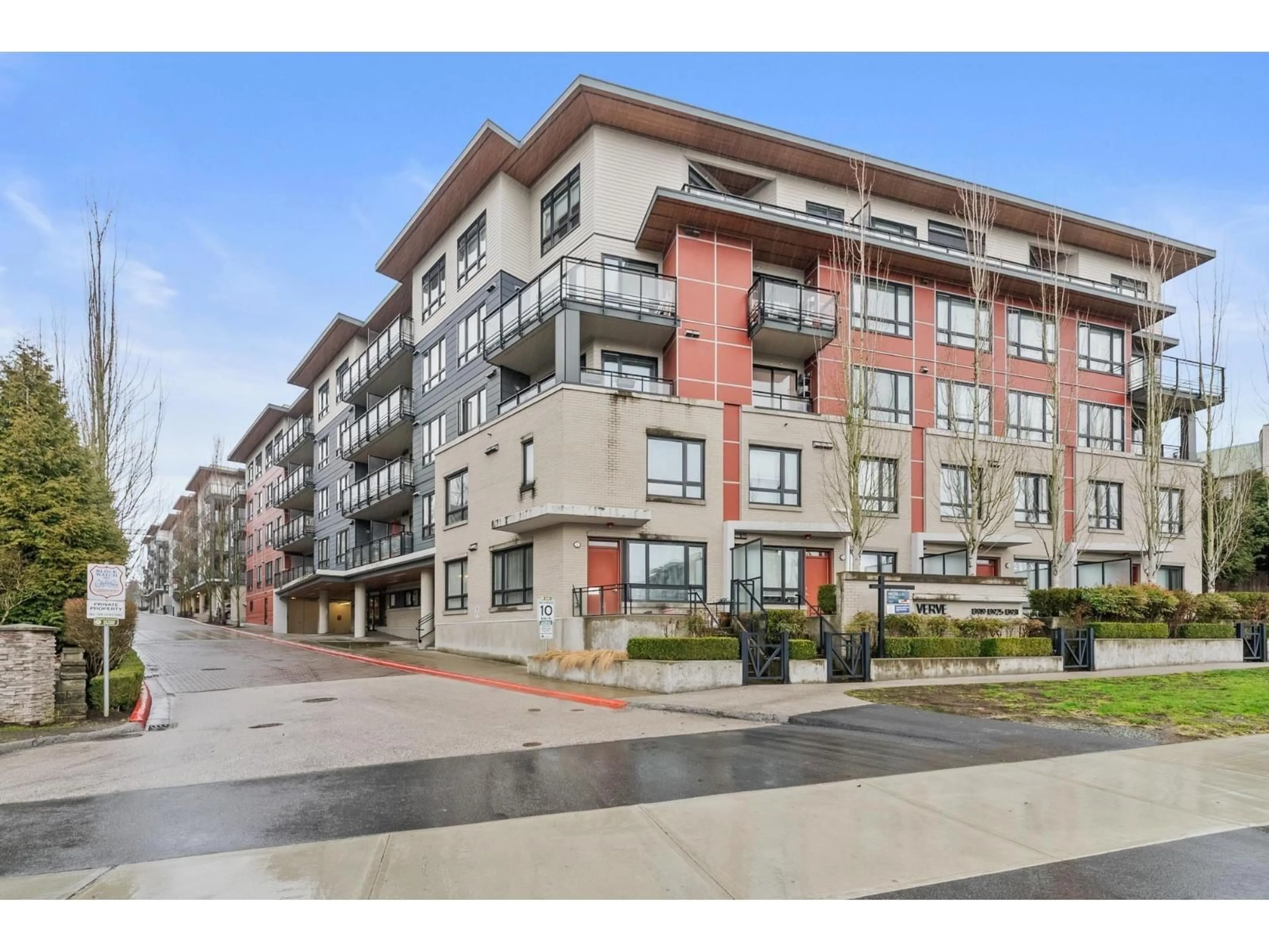 Unknown for 311 - 13919 FRASER HIGHWAY, Surrey British Columbia V3T4E6