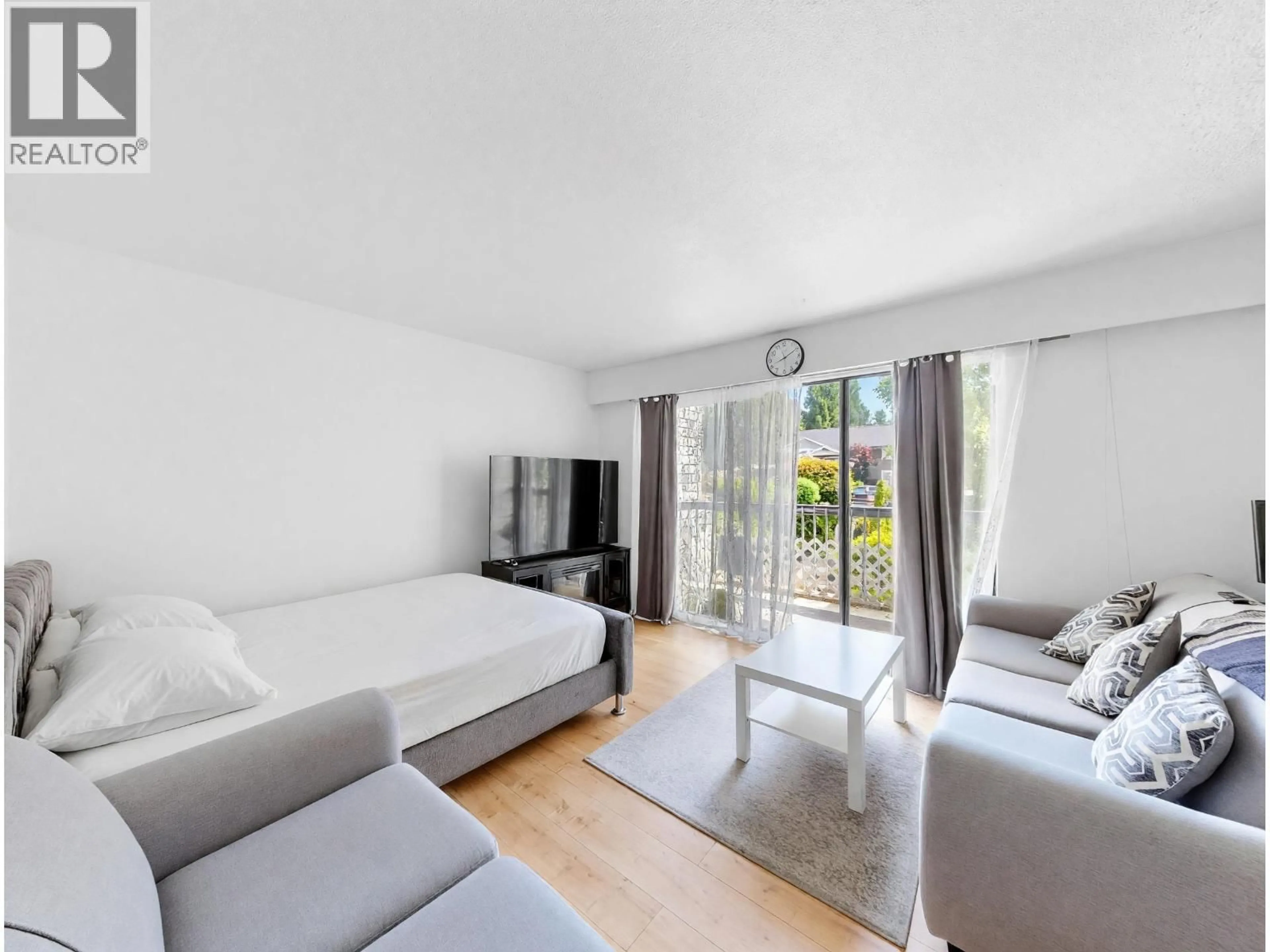 Living room with furniture, unknown for 201 - 590 WHITING WAY, Coquitlam British Columbia V3J3R9