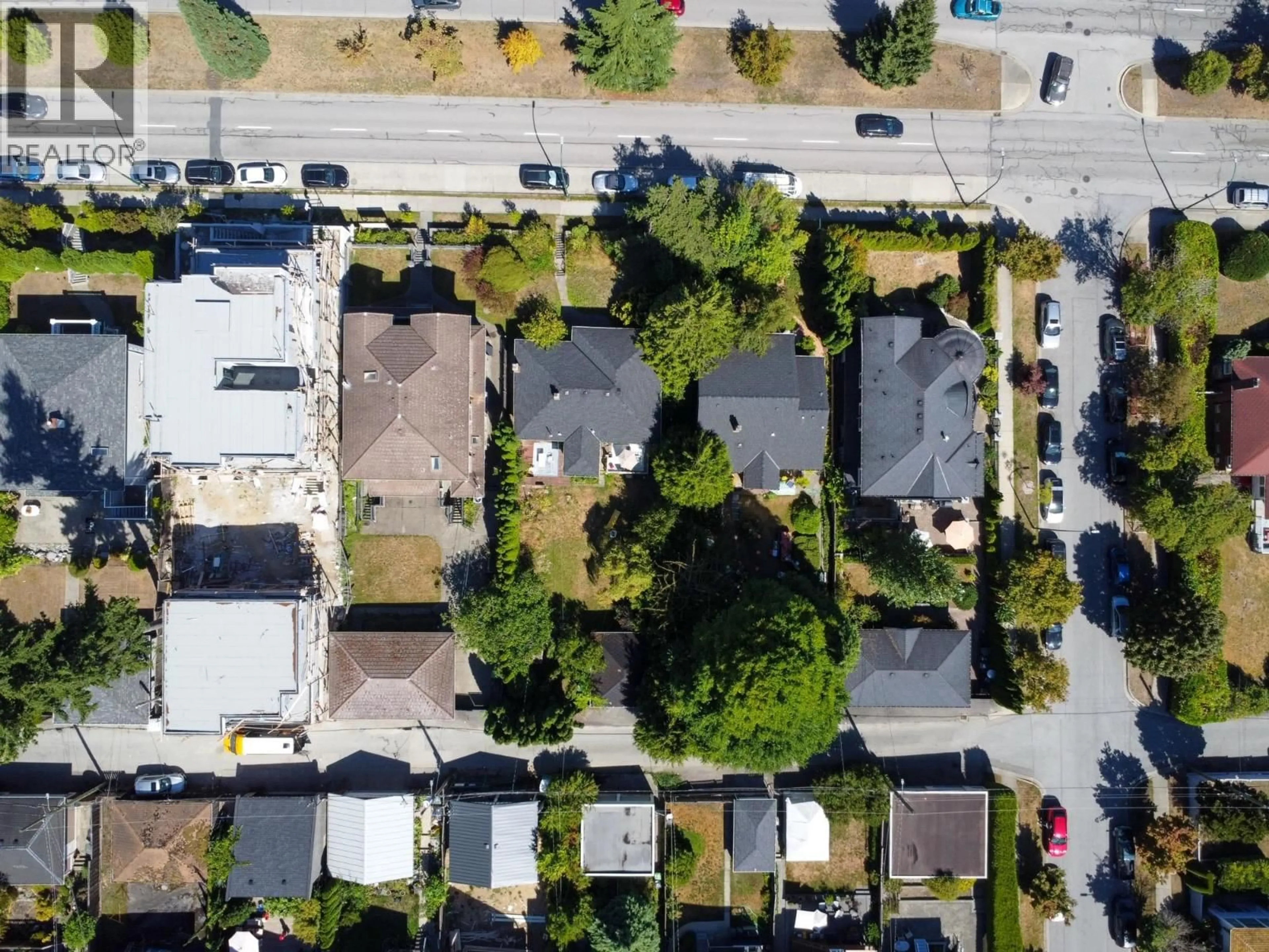 A pic from outside/outdoor area/front of a property/back of a property/a pic from drone, street for 4111 ASH STREET, Vancouver British Columbia V5Z2C5