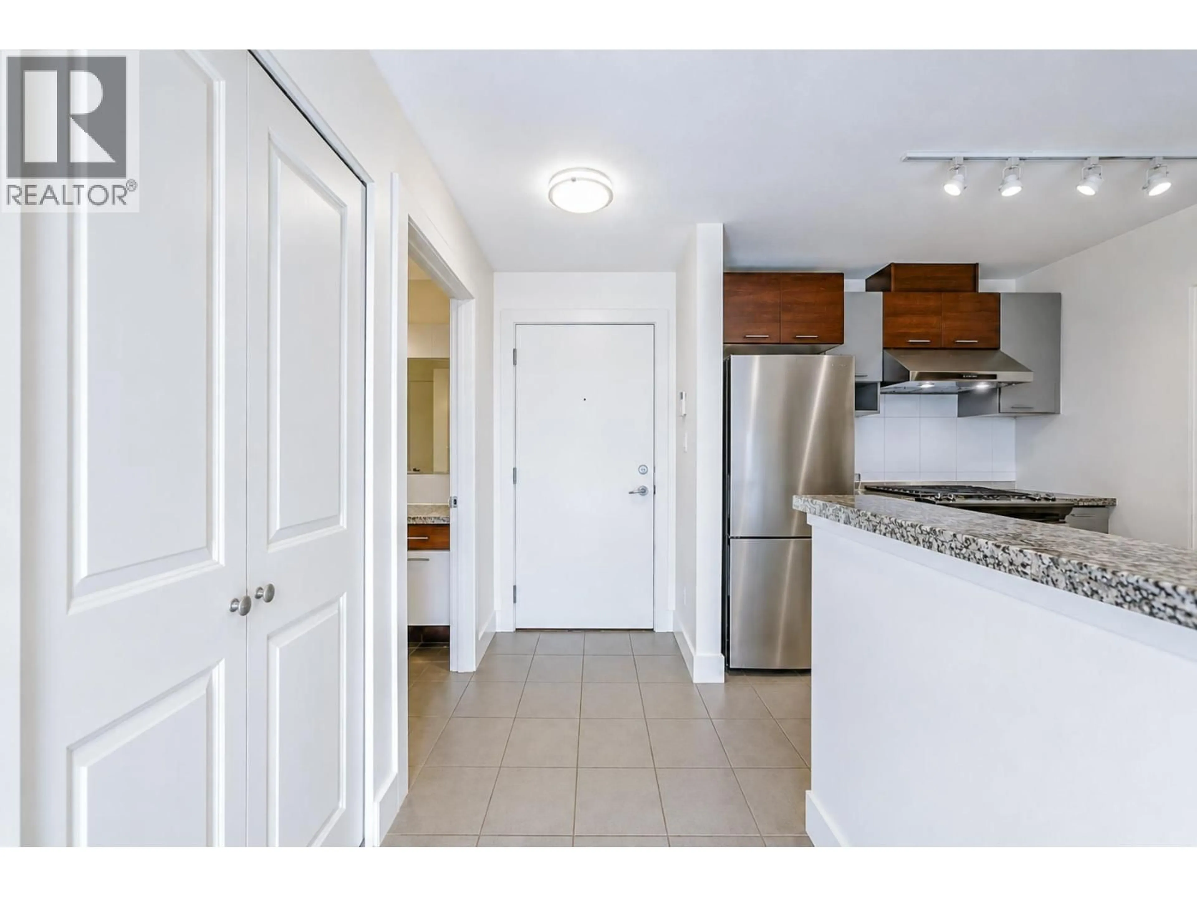 Standard kitchen, unknown for 326 - 6033 KATSURA STREET, Richmond British Columbia V6Y0B3