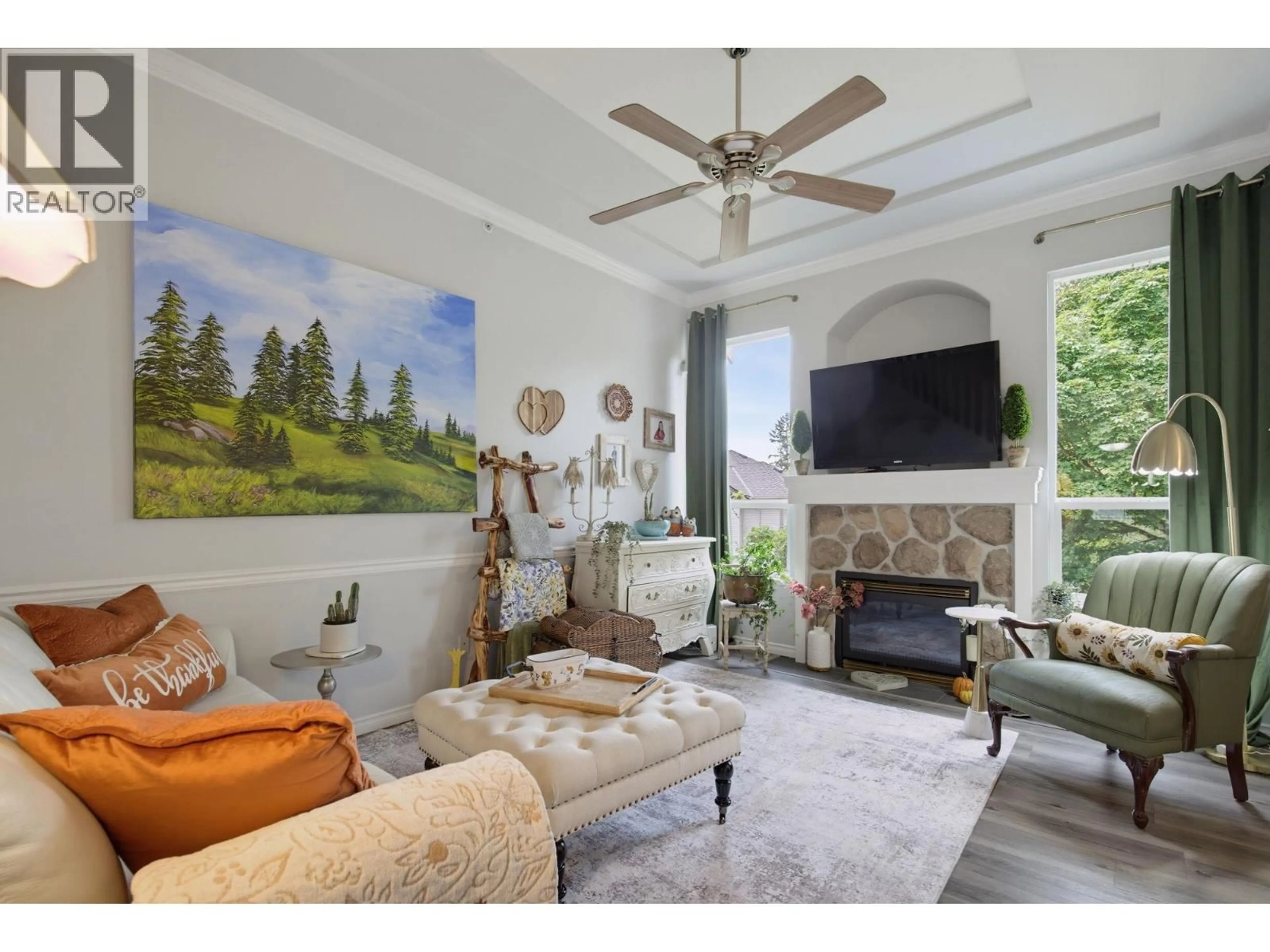Living room with furniture, unknown for 14 - 23281 KANAKA WAY, Maple Ridge British Columbia V2W1Z2