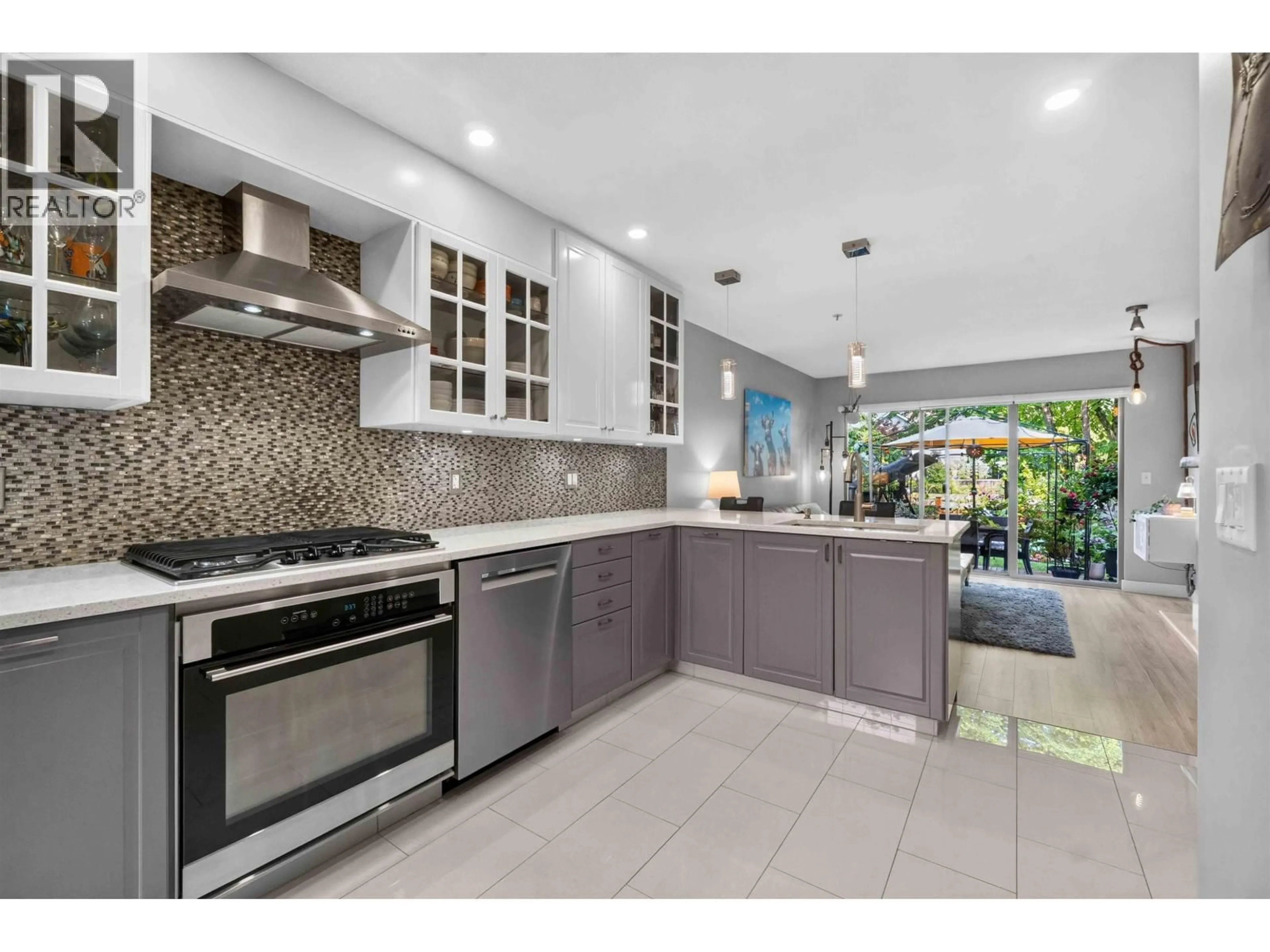 Open concept kitchen, ceramic/tile floor for 45 - 1255 RIVERSIDE DRIVE, Port Coquitlam British Columbia V3B7W5