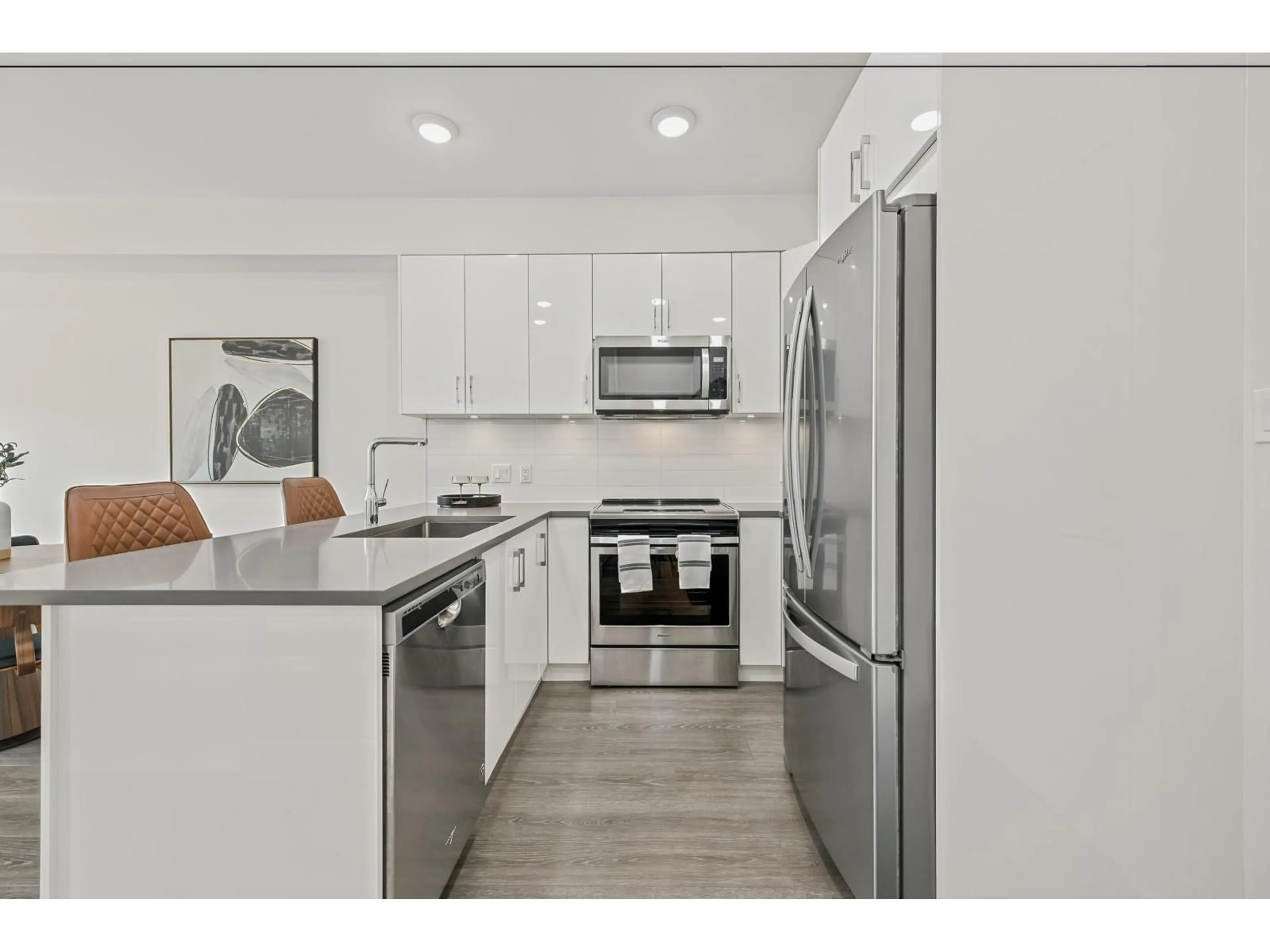 Open concept kitchen, unknown for 301 - 15351 101 AVENUE, Surrey British Columbia V3R0G2