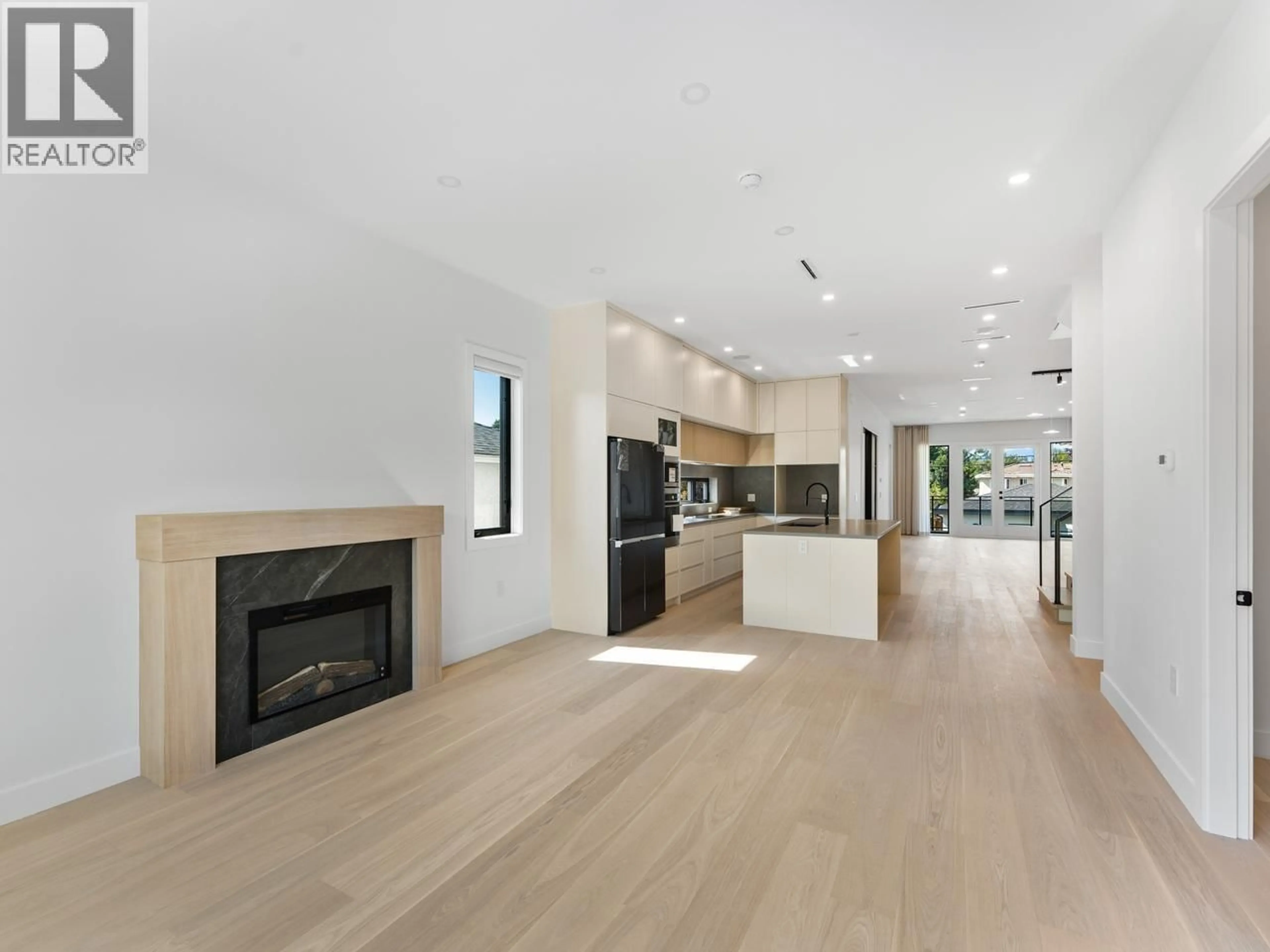 Open concept kitchen, unknown for 1 - 8633 12TH AVENUE, Burnaby British Columbia V3N2M1