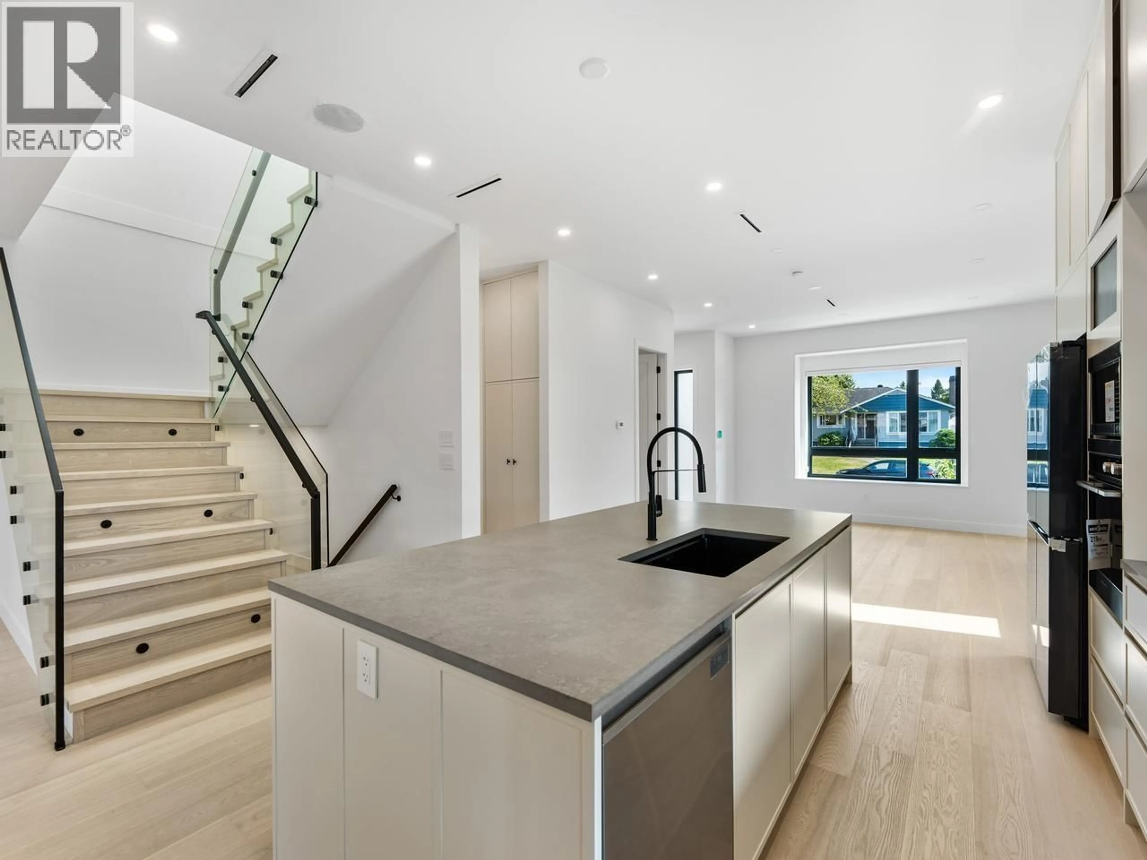 Open concept kitchen, unknown for 1 - 8633 12TH AVENUE, Burnaby British Columbia V3N2M1