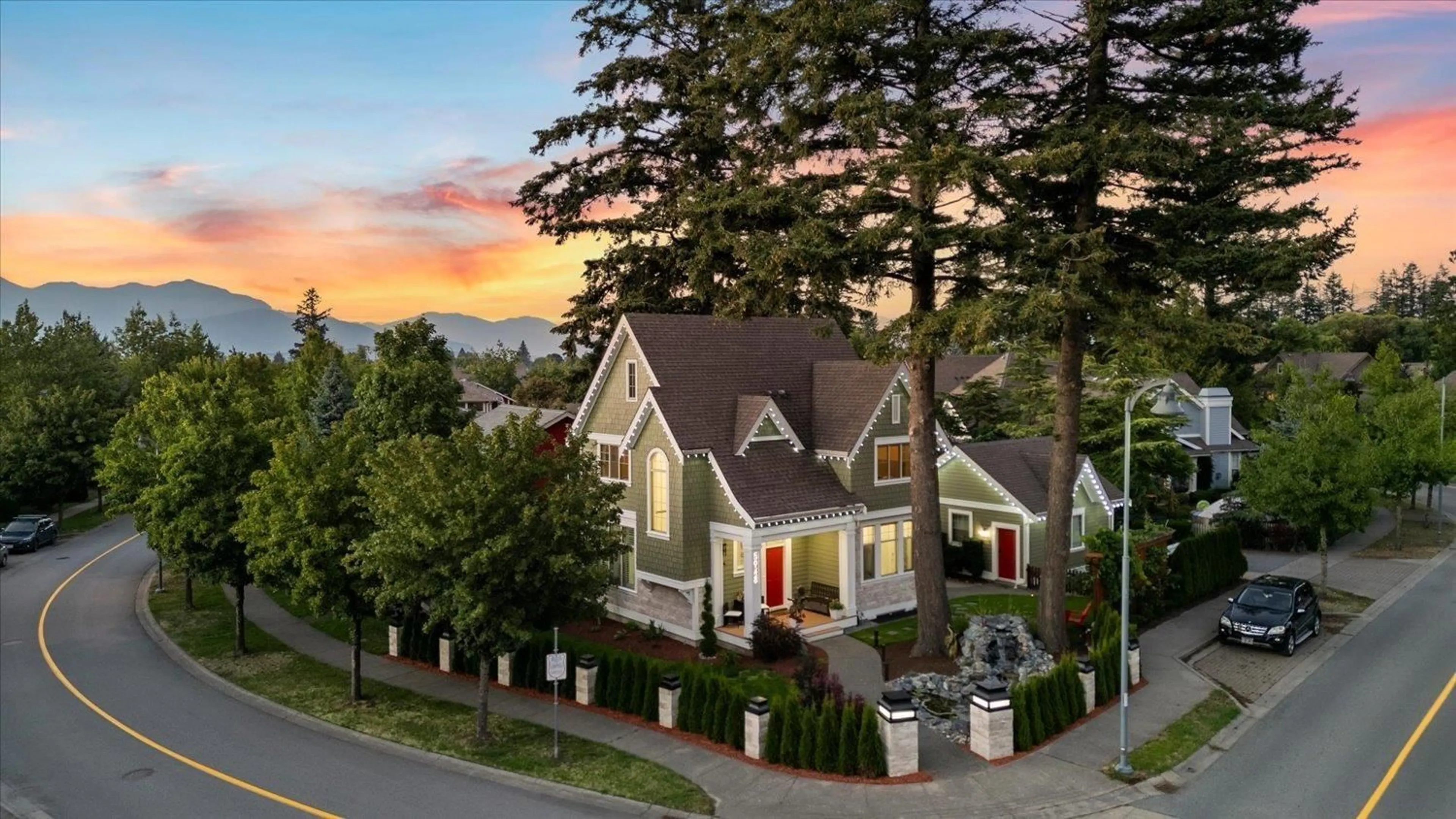 A pic from outside/outdoor area/front of a property/back of a property/a pic from drone, unknown for 5948 MATSQUI STREET, Chilliwack British Columbia V2R0G6