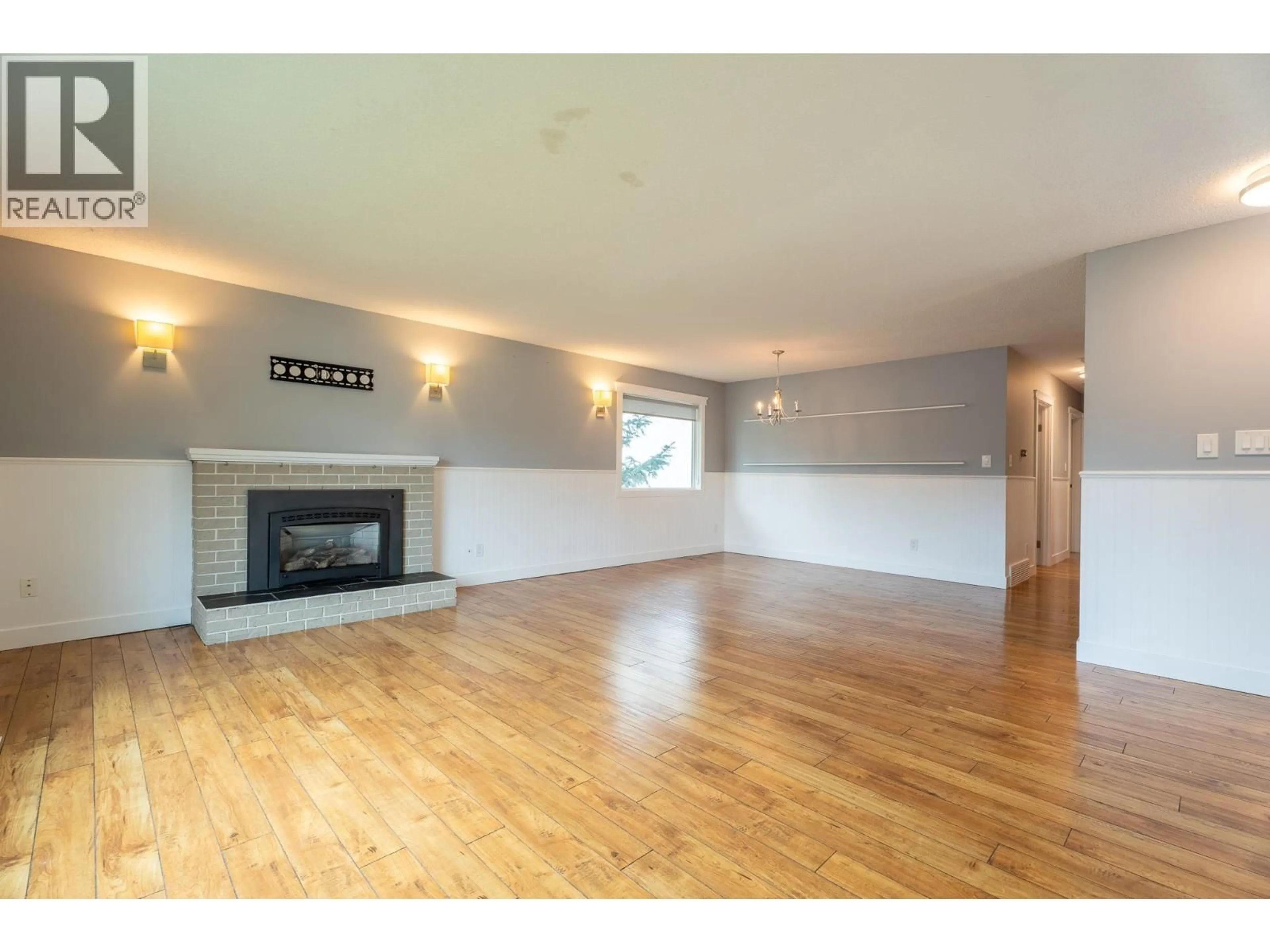 Unknown for 805 FAULKNER CRESCENT, Prince George British Columbia V2M5E1