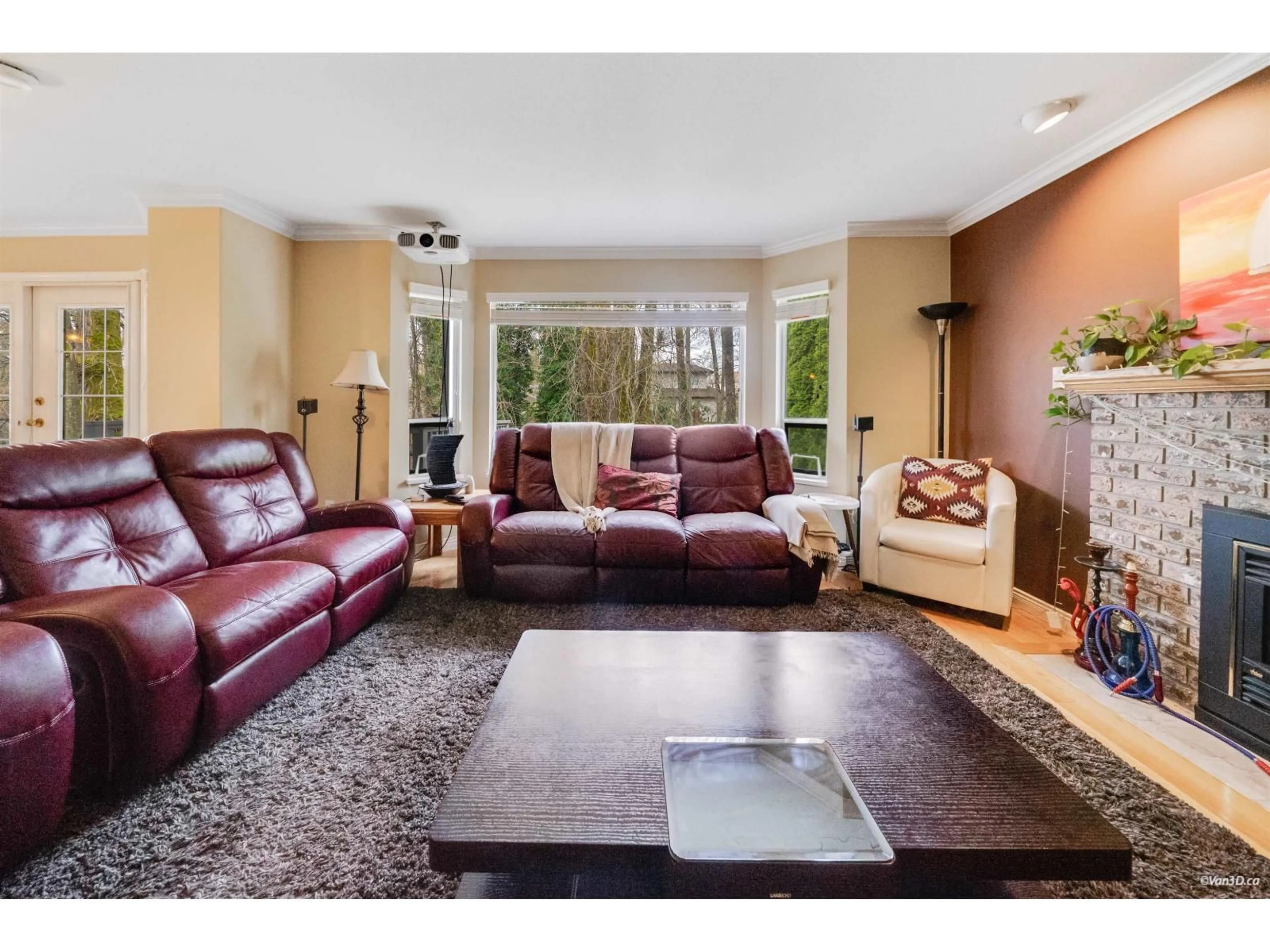 Living room with furniture, unknown for 8569 141A STREET, Surrey British Columbia V3W0S3