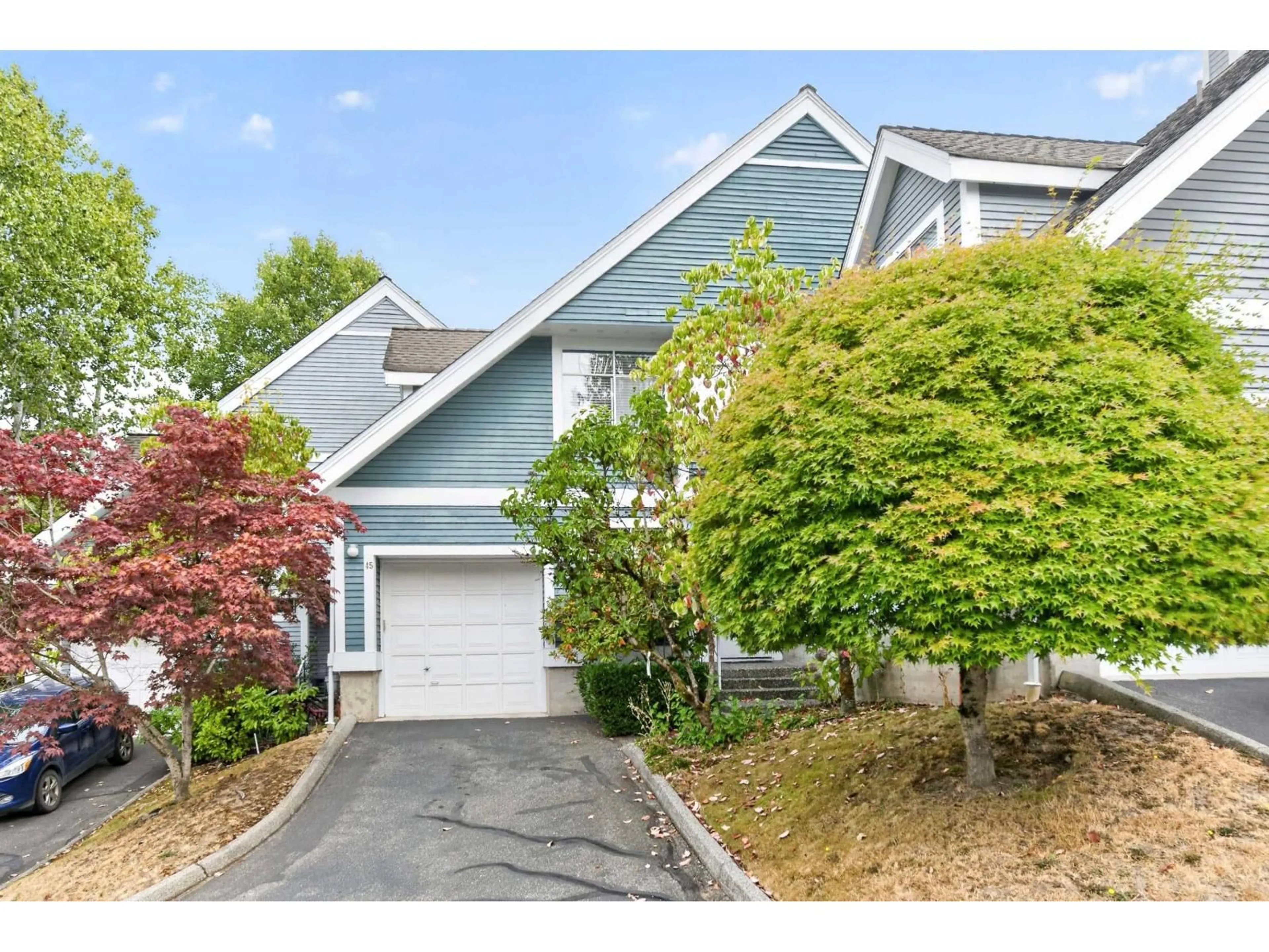 Home with vinyl exterior material, street for 45 - 4847 219 STREET, Langley British Columbia V3A8C1