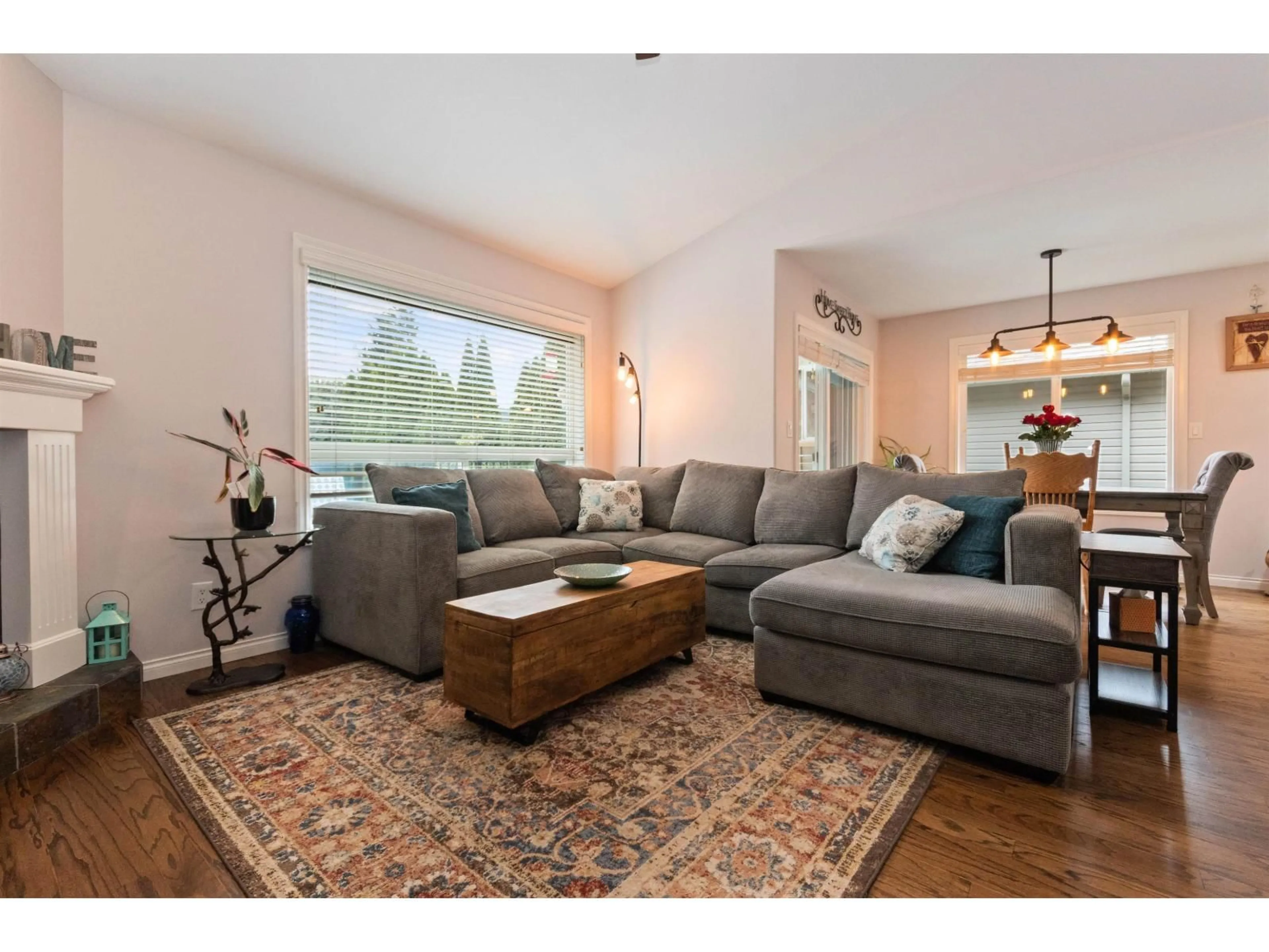 Living room with furniture, wood/laminate floor for 246 BALSAM AVENUE, Harrison Hot Springs British Columbia V0M1K0