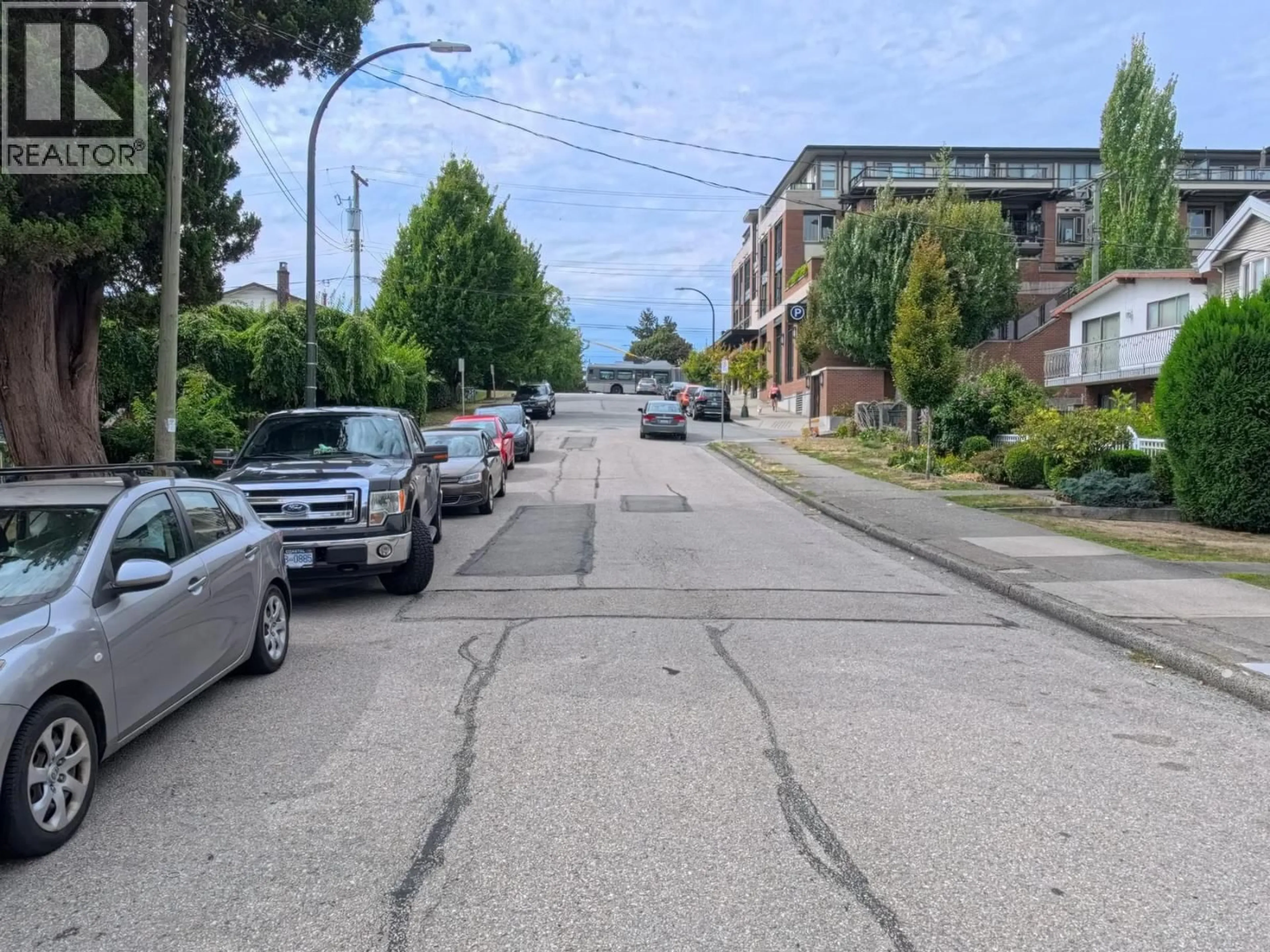 Blurry image for 3 - 745 E 30 AVENUE, Vancouver British Columbia V5V2V8