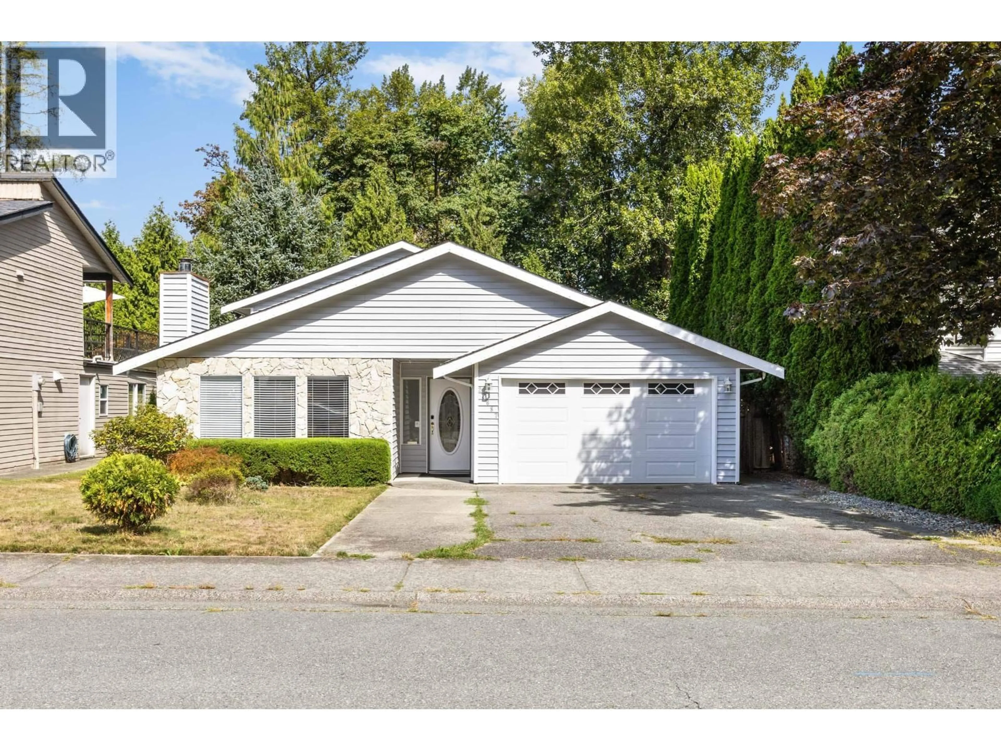 Home with vinyl exterior material, street for 22687 KENDRICK LOOP, Maple Ridge British Columbia V2X8Y9