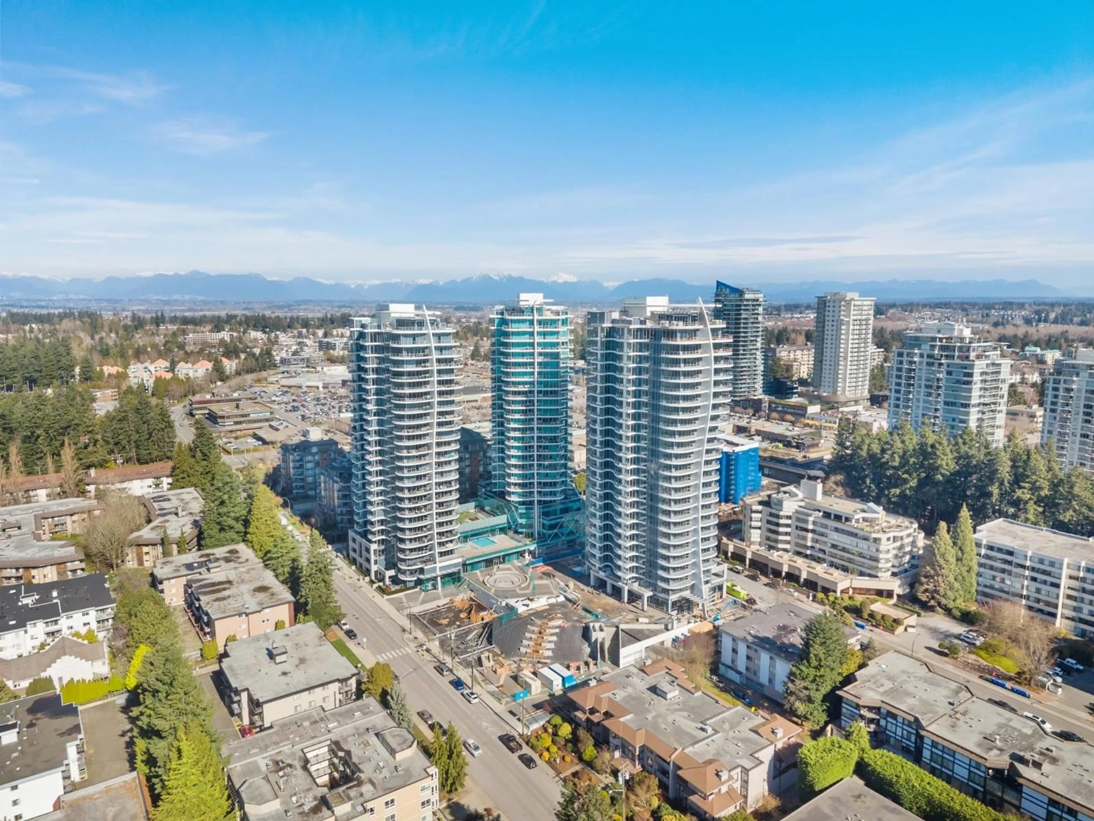 A pic from outside/outdoor area/front of a property/back of a property/a pic from drone, city buildings view from balcony for 1504 - 1500 MARTIN STREET, White Rock British Columbia V4B0C2