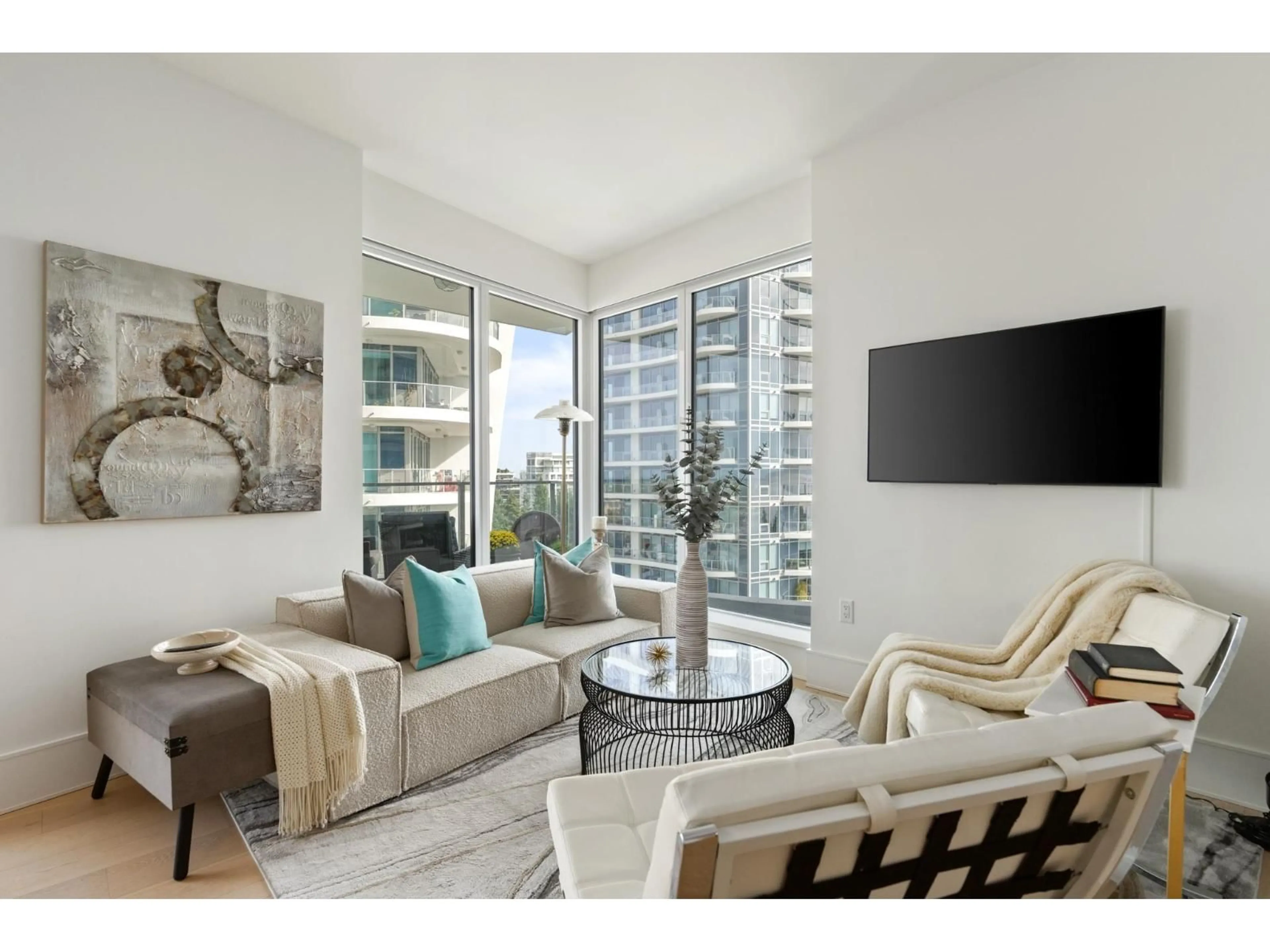 Living room with furniture, unknown for 1504 - 1500 MARTIN STREET, White Rock British Columbia V4B0C2