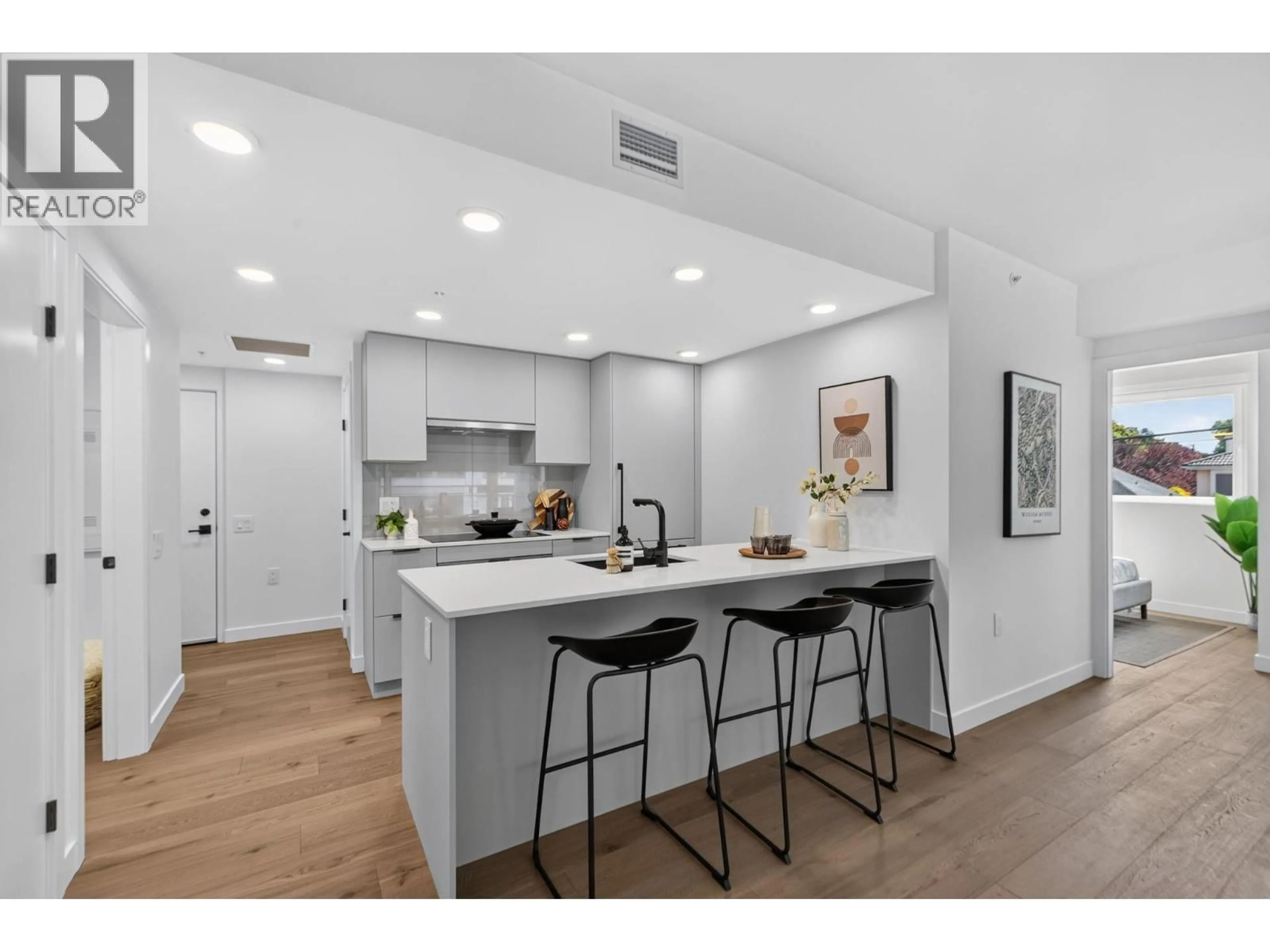 Open concept kitchen, unknown for 202 - 8030 OAK STREET, Vancouver British Columbia V6P0M9