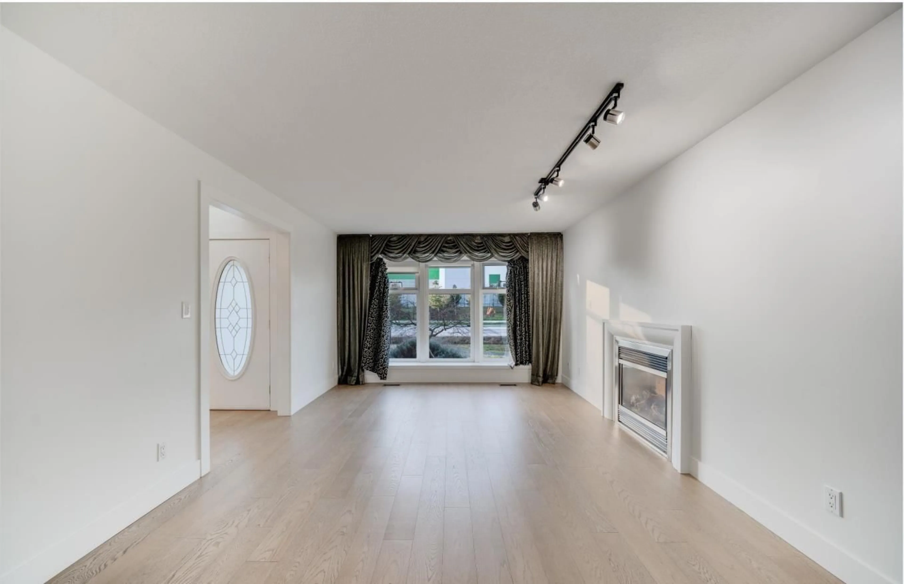 Unknown for 3464 196 STREET, Langley British Columbia V3A4T7
