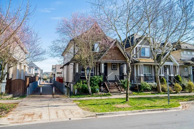 7350 194 STREET, Surrey 4