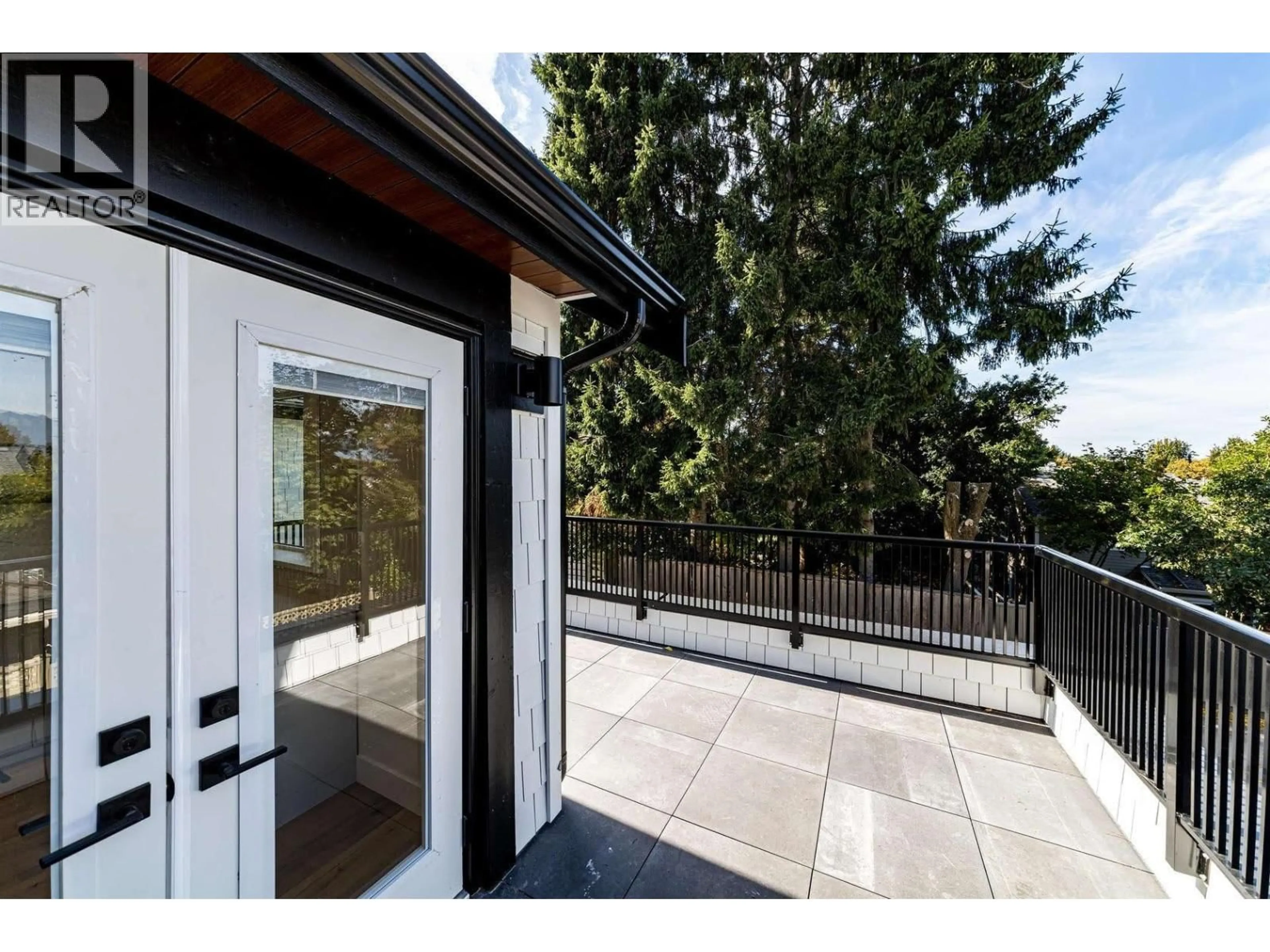 Unknown for 5447 KILLARNEY STREET, Vancouver British Columbia V5R3W3