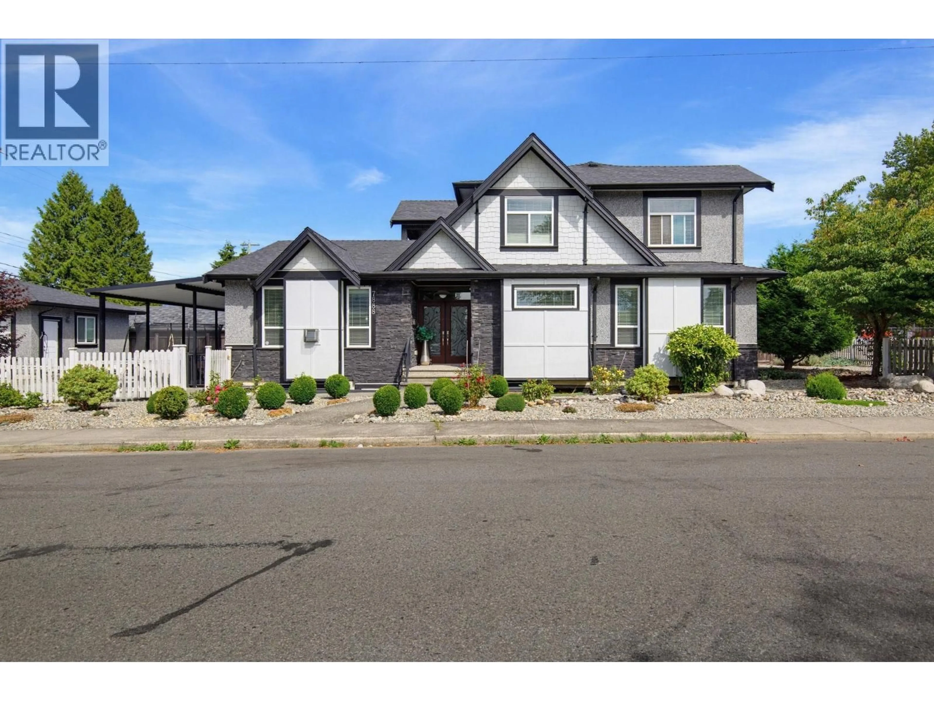 Home with vinyl exterior material, street for 7888 COQUITLAM STREET, Burnaby British Columbia V3N0E5