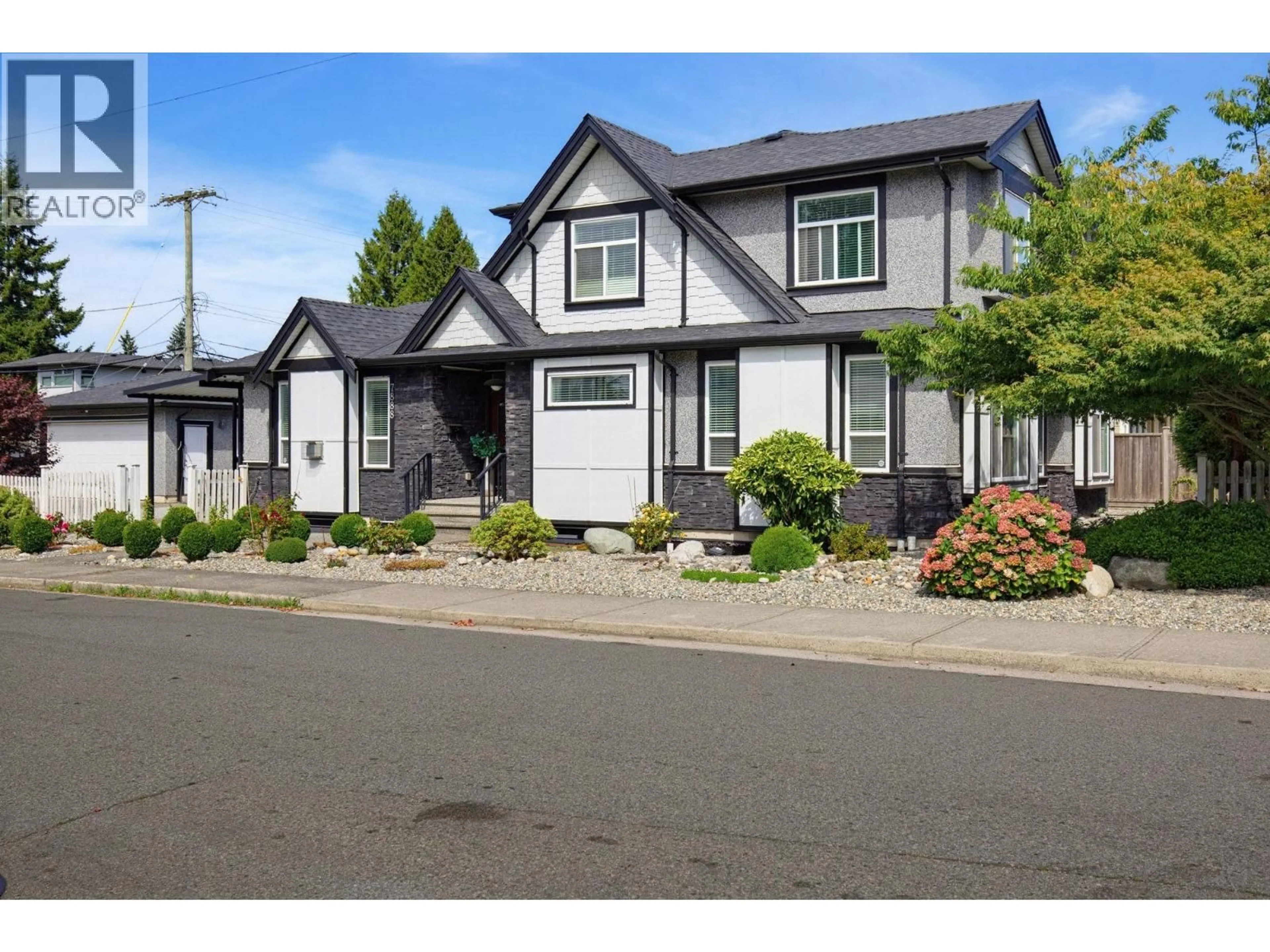 Home with vinyl exterior material, street for 7888 COQUITLAM STREET, Burnaby British Columbia V3N0E5