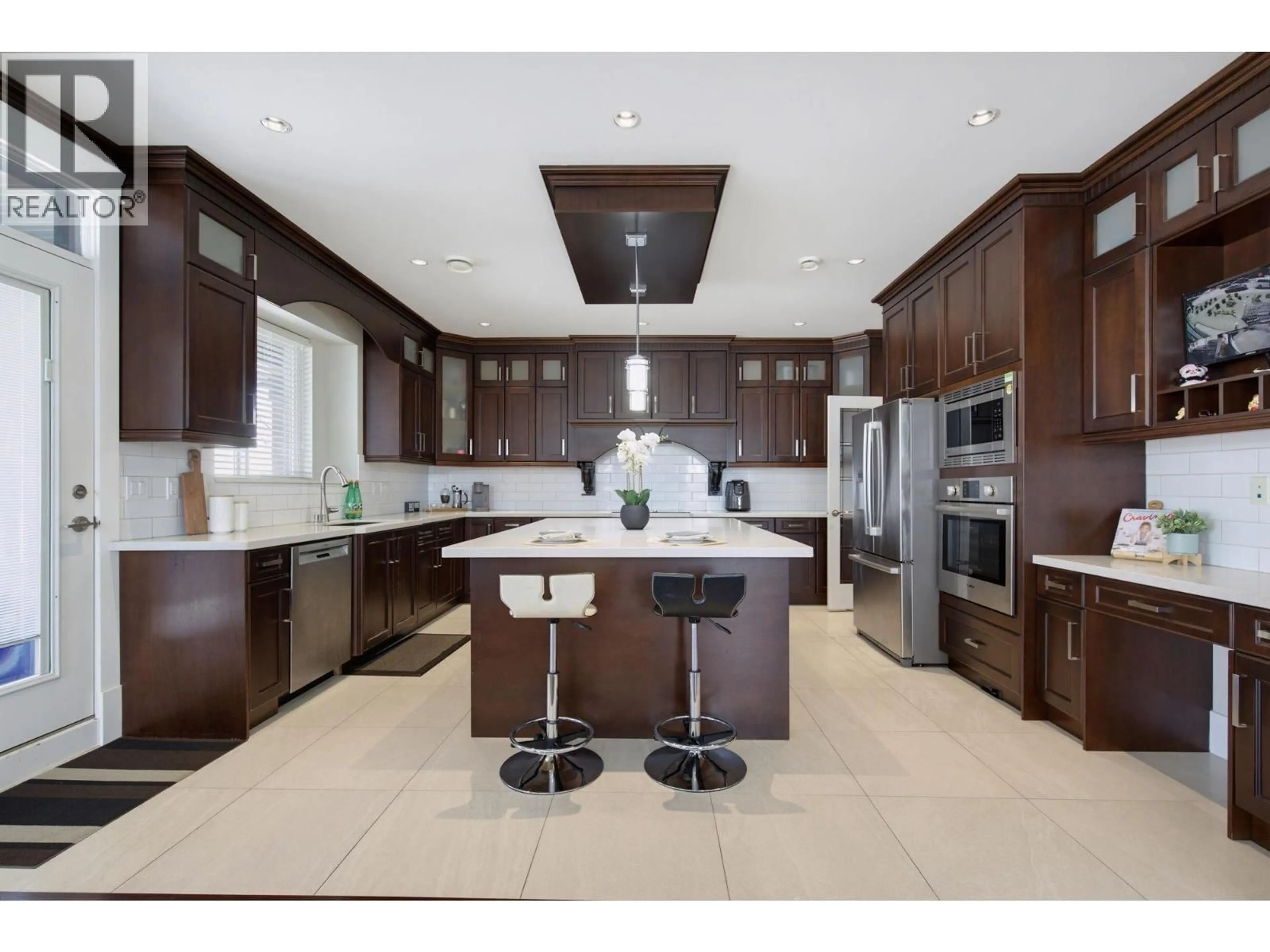 Contemporary kitchen, ceramic/tile floor for 7888 COQUITLAM STREET, Burnaby British Columbia V3N0E5
