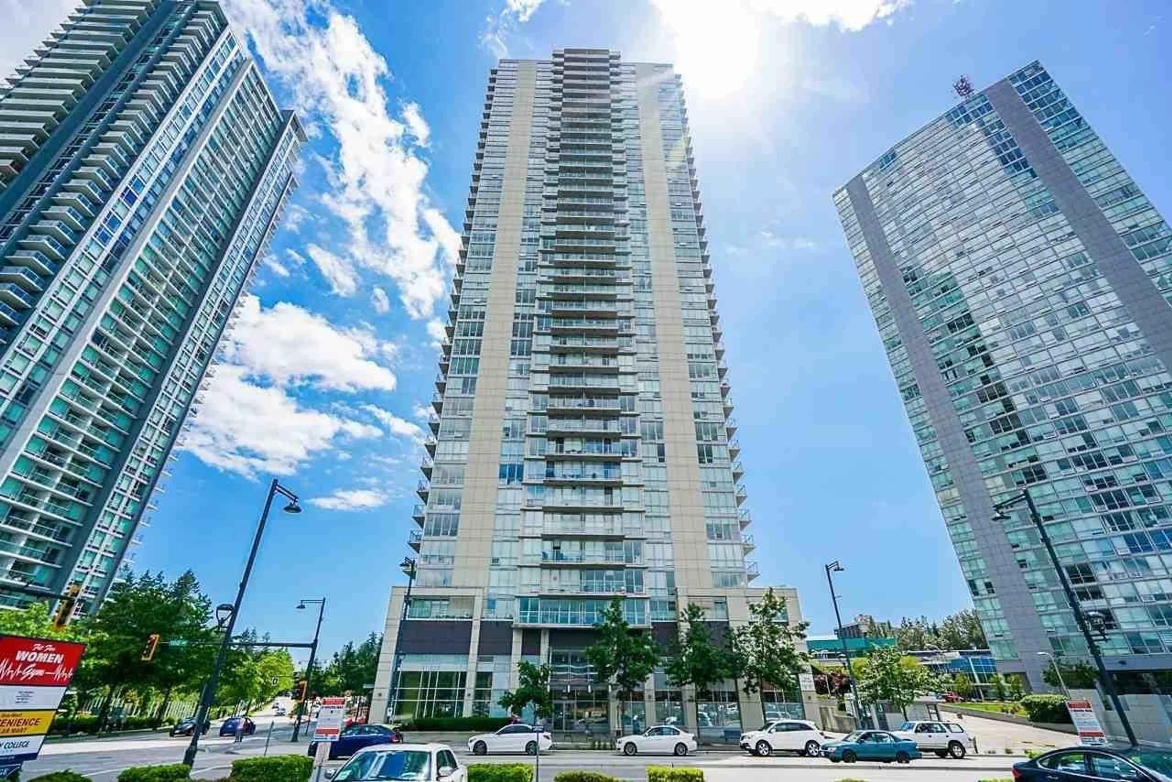 Unknown for 702 - 13688 100 AVENUE, Surrey British Columbia V3T0G5
