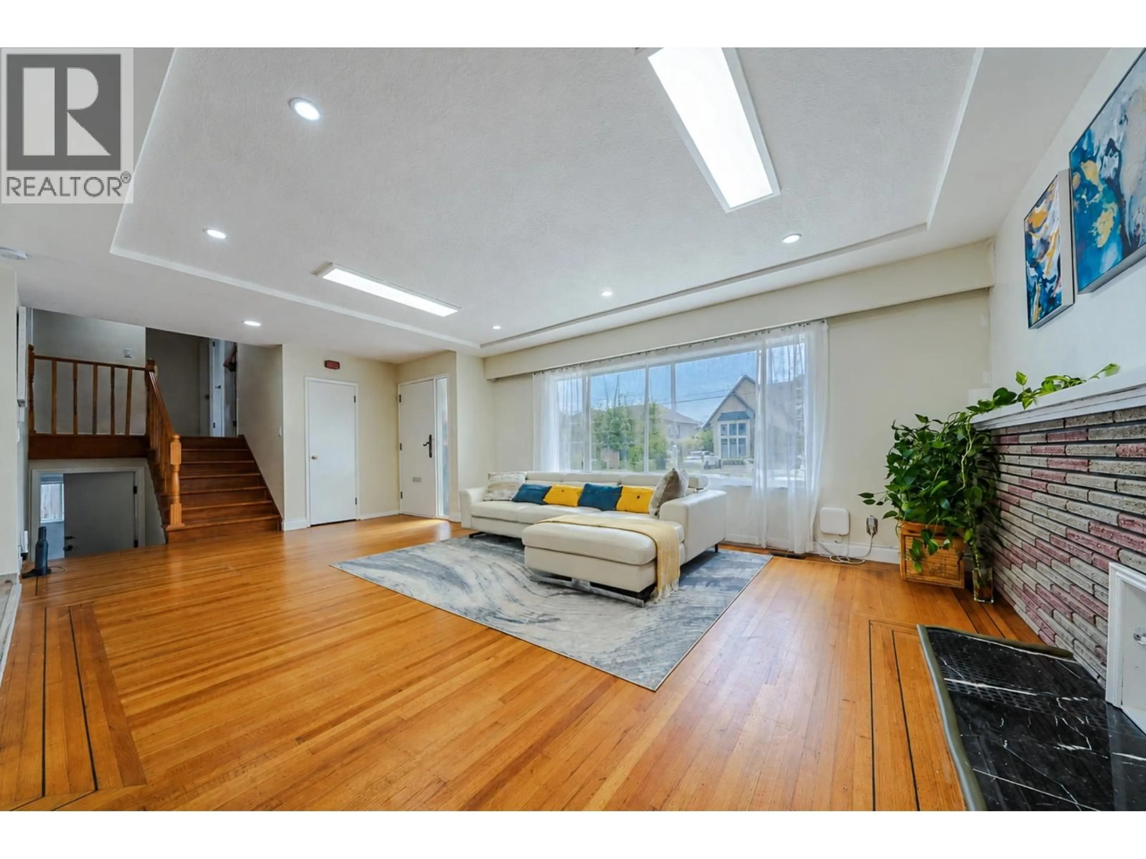 Unknown for 8260 ELSMORE ROAD, Richmond British Columbia V7C2A1