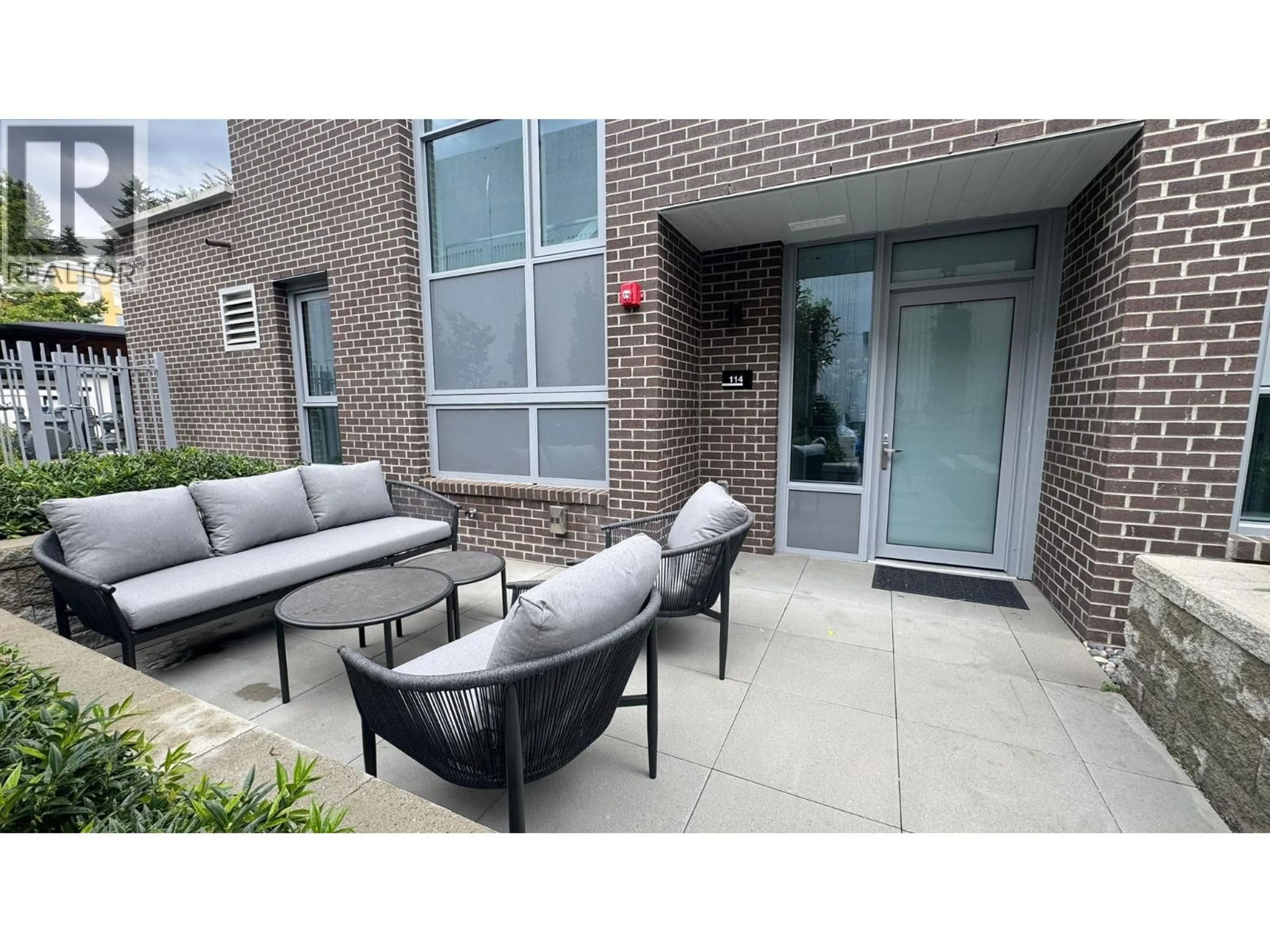 Patio, street for 114 - 423 6TH STREET, West Vancouver British Columbia V7T0A1